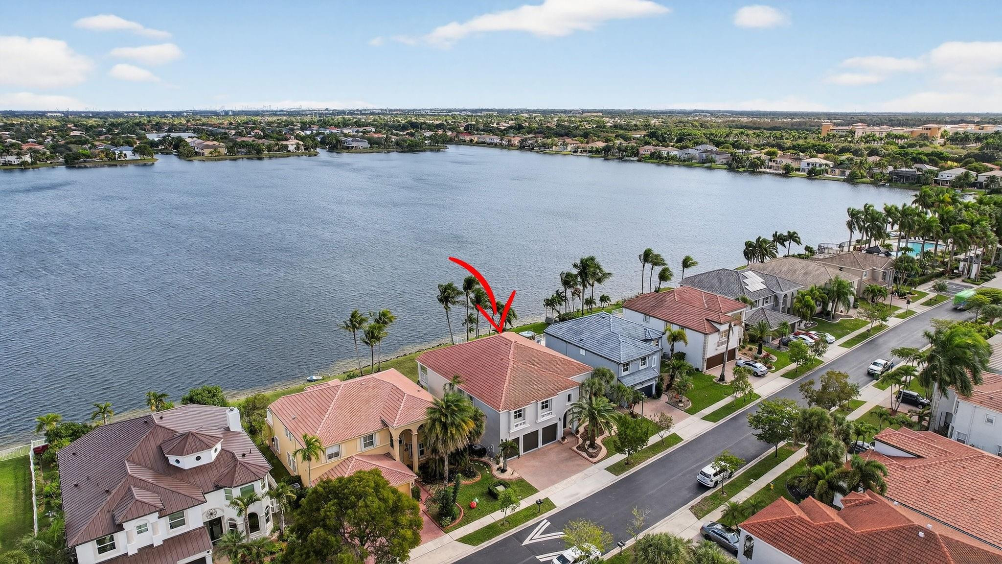 Sessa Eight 168-2 B - Residential