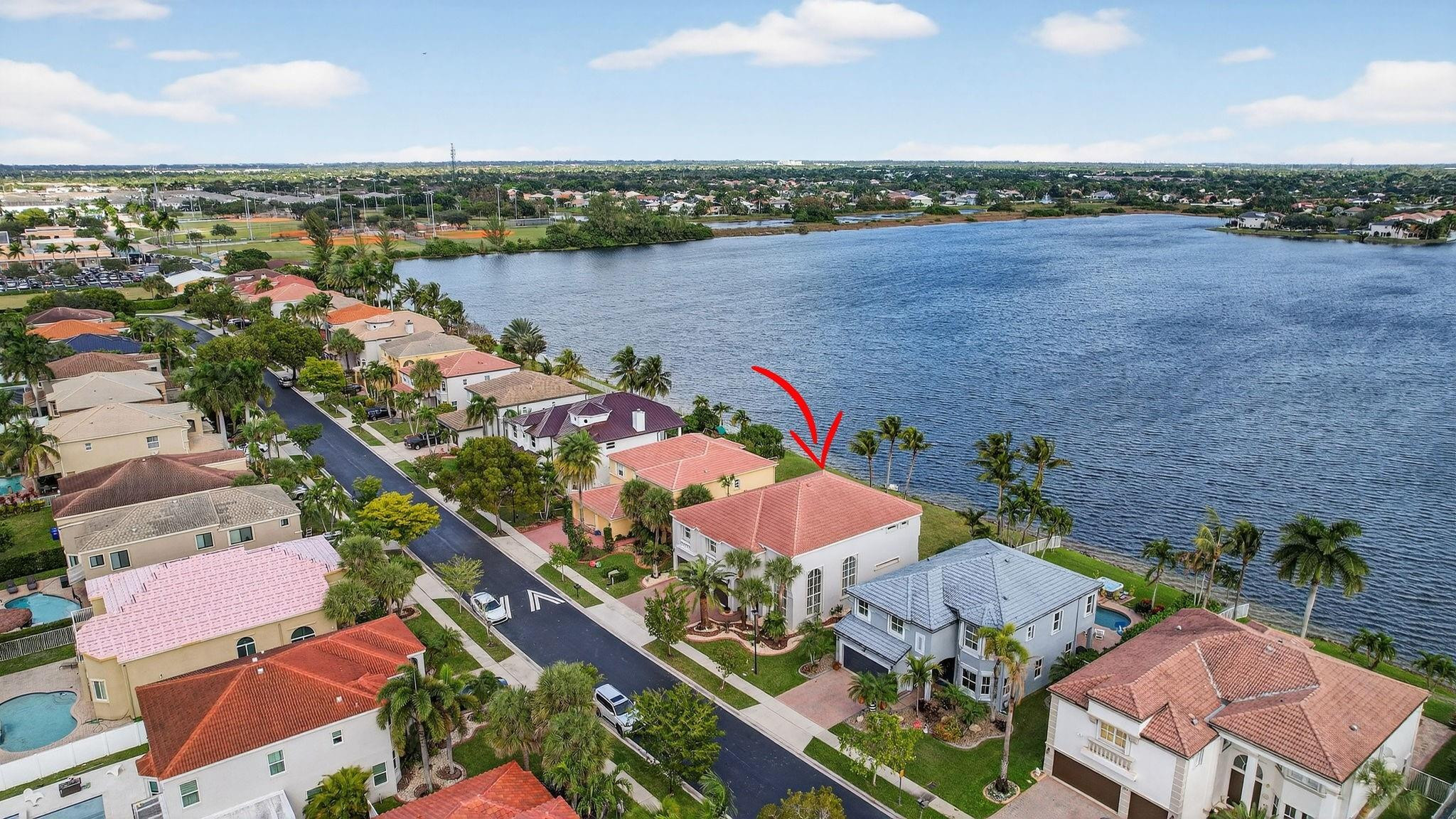 Sessa Eight 168-2 B - Residential