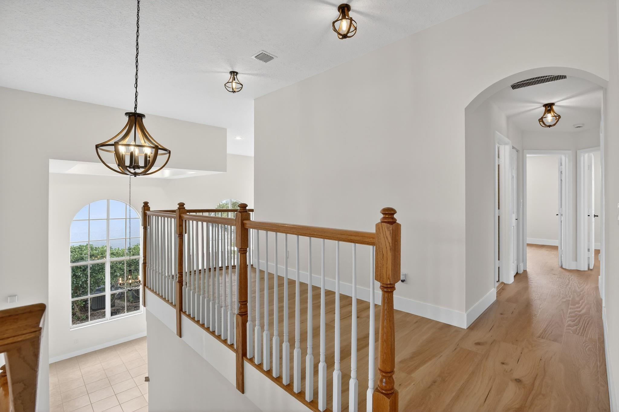 Sessa Eight 168-2 B - Residential