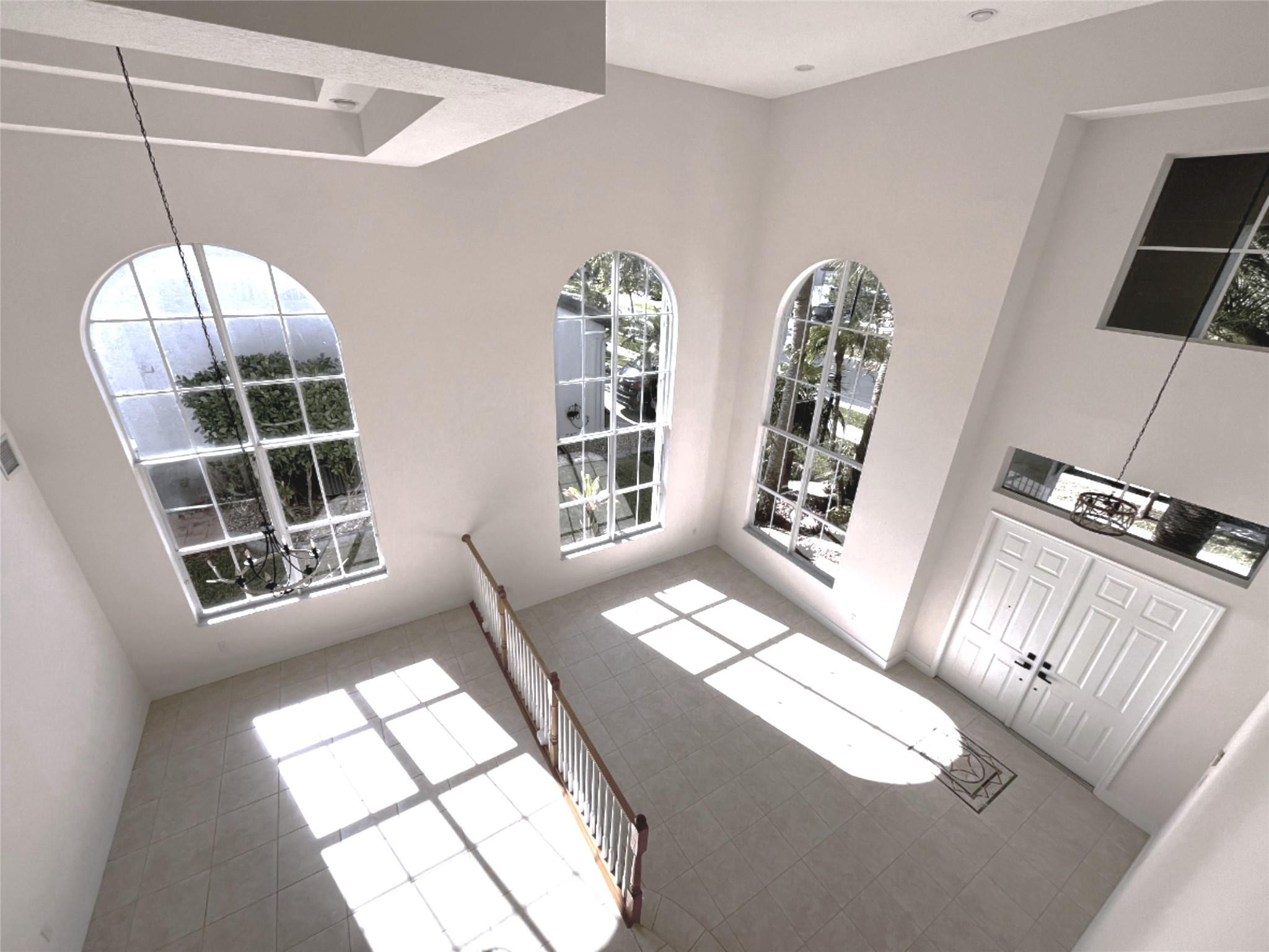 Sessa Eight 168-2 B - Residential