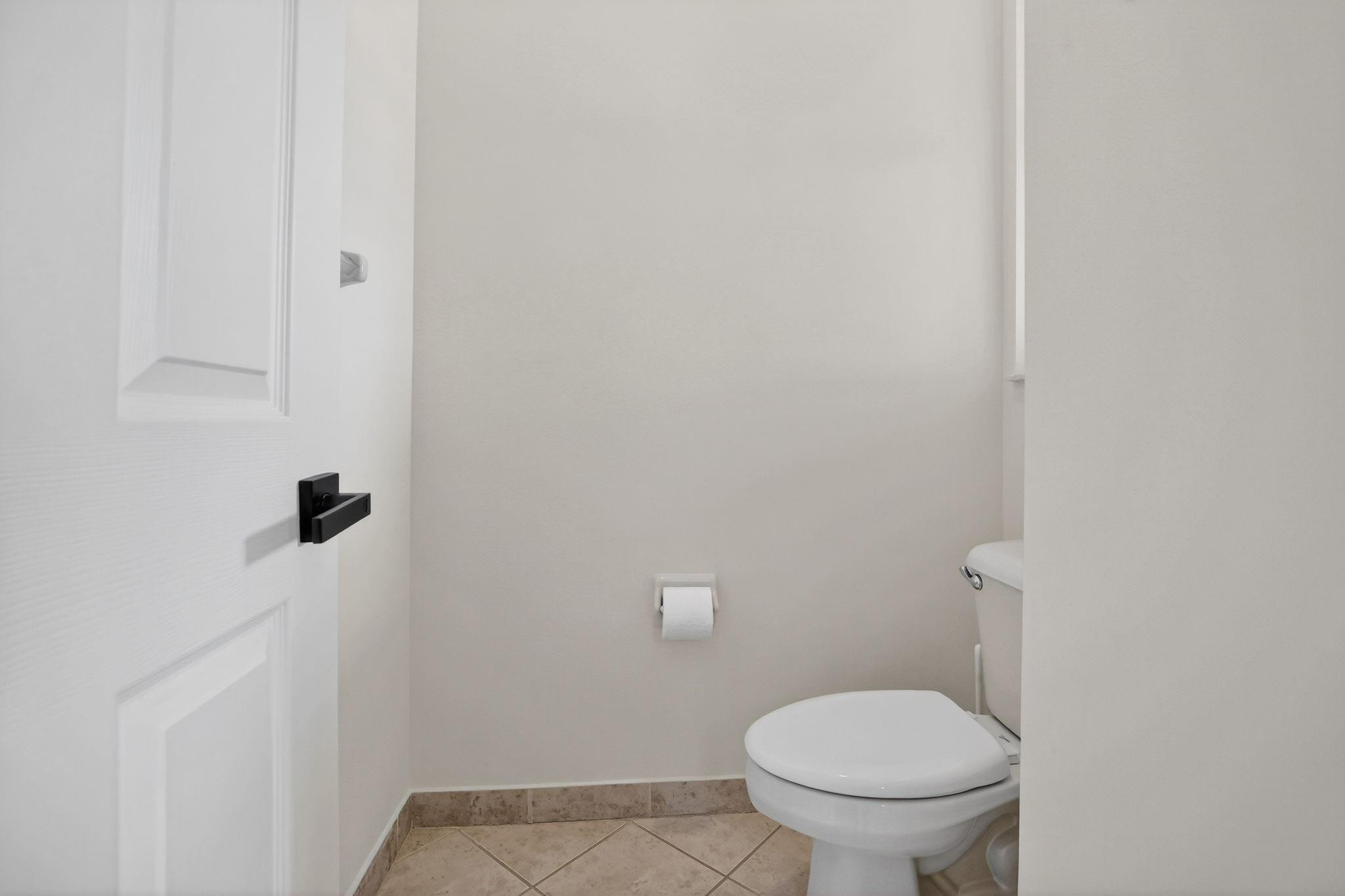 Sessa Eight 168-2 B - Residential