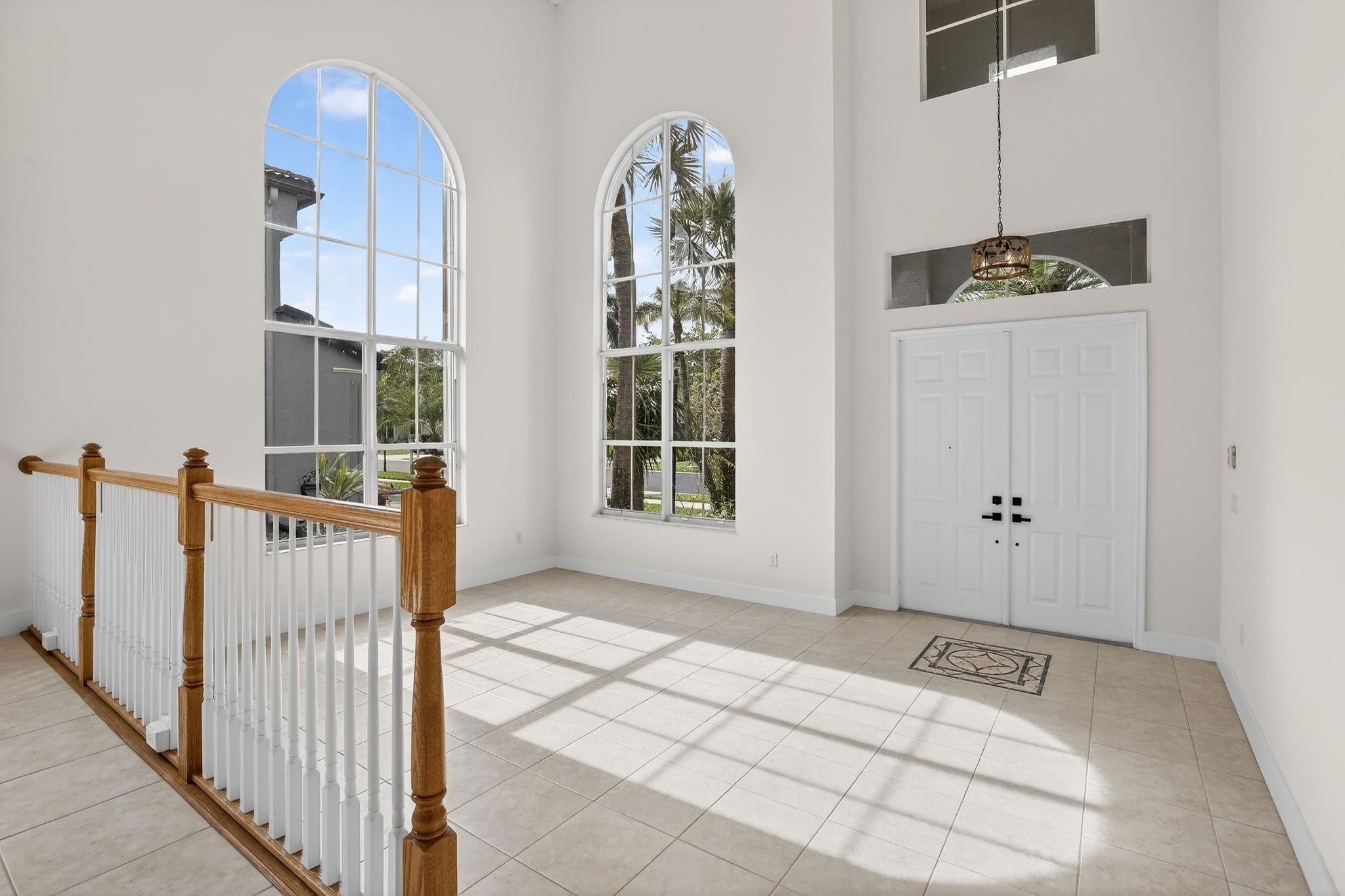 Sessa Eight 168-2 B - Residential