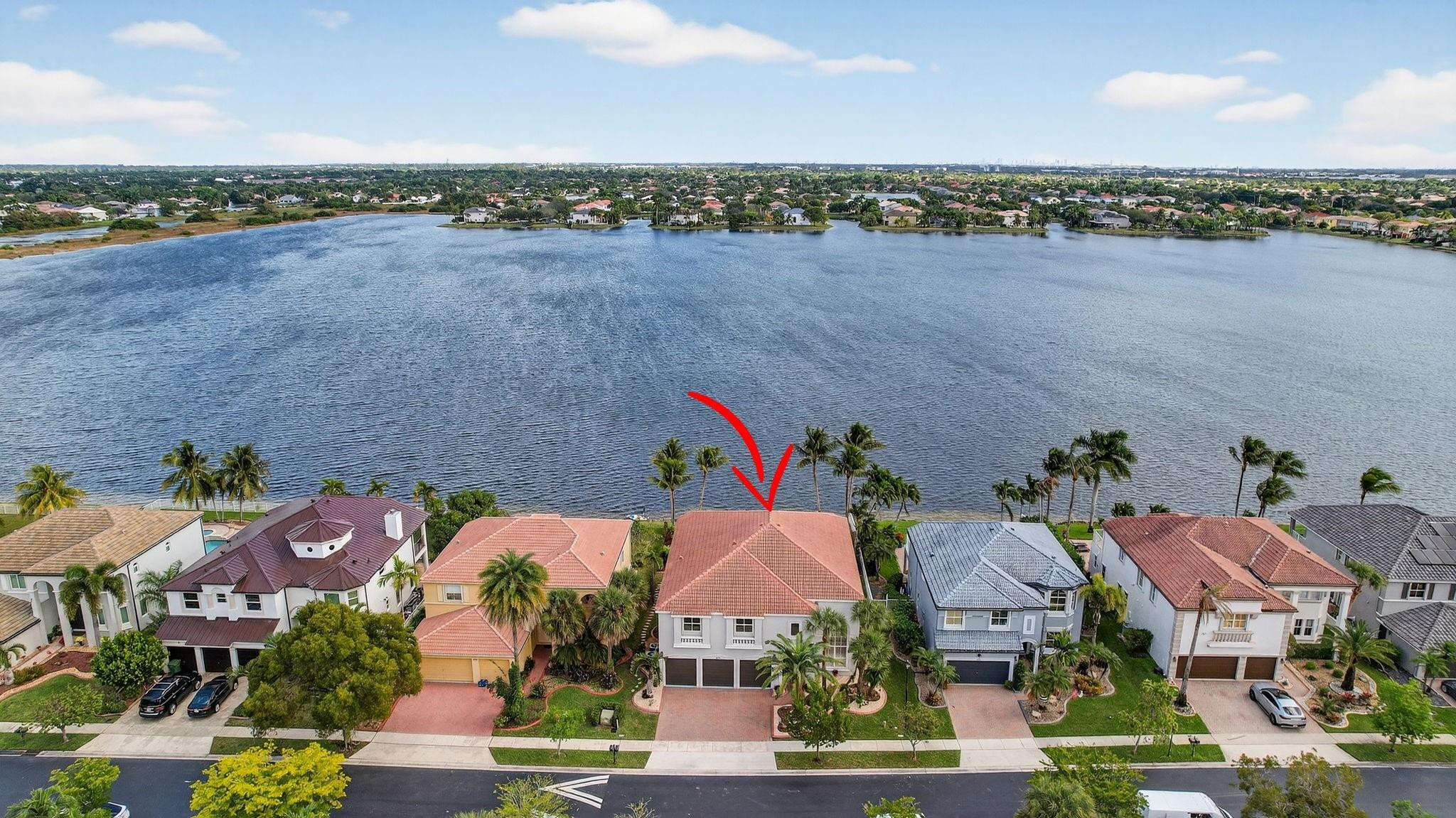 Sessa Eight 168-2 B - Residential