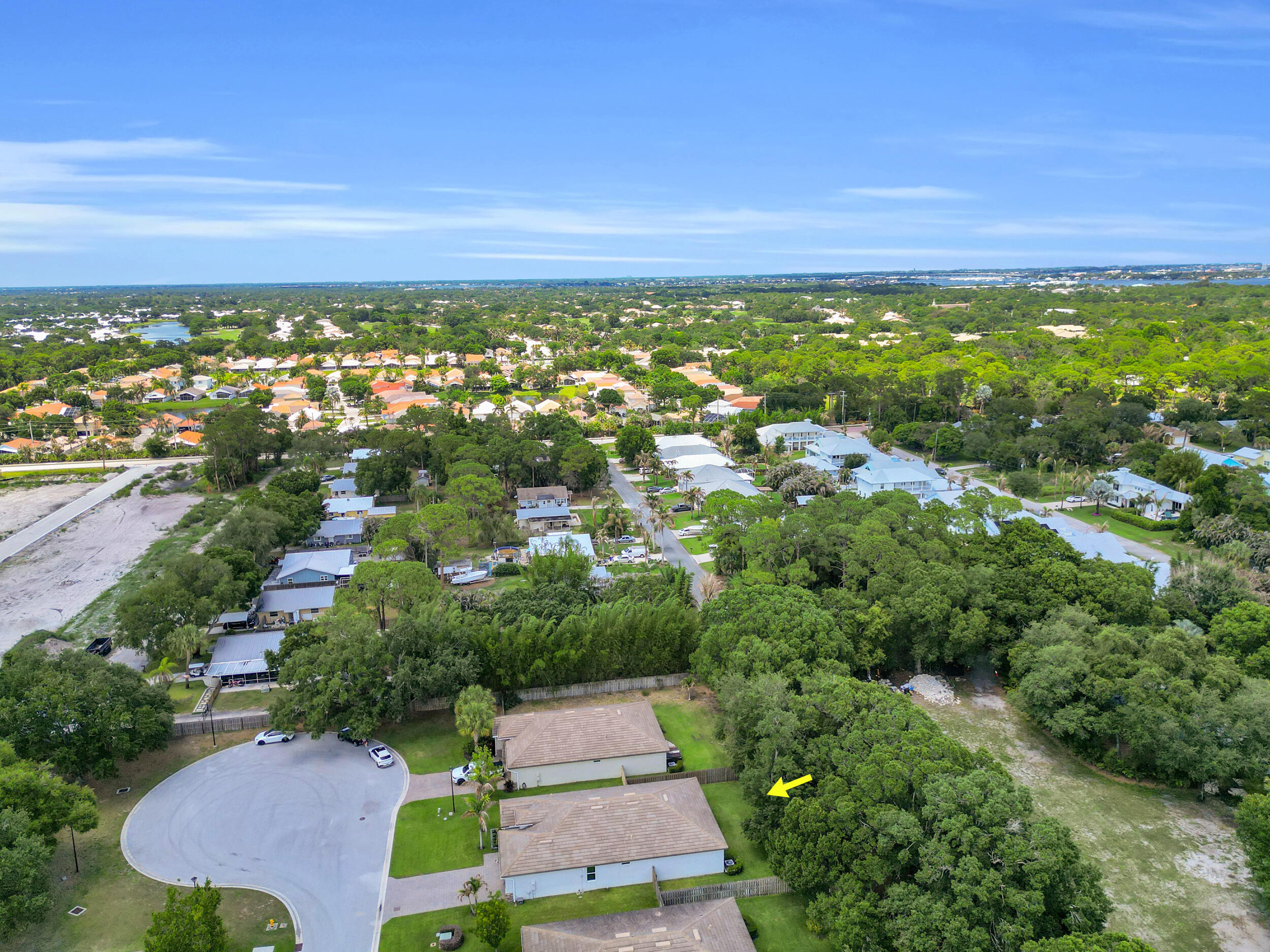 BERRY GROVE - Residential