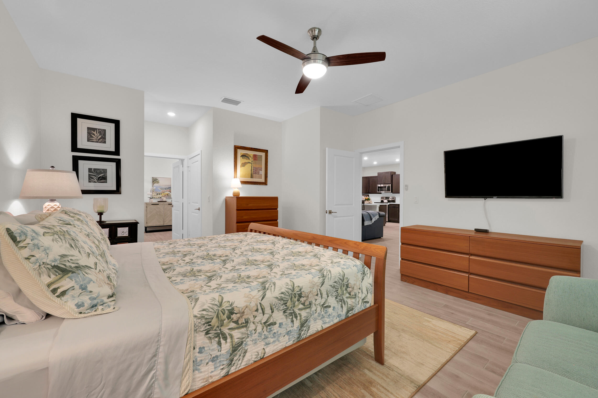 BERRY GROVE - Residential