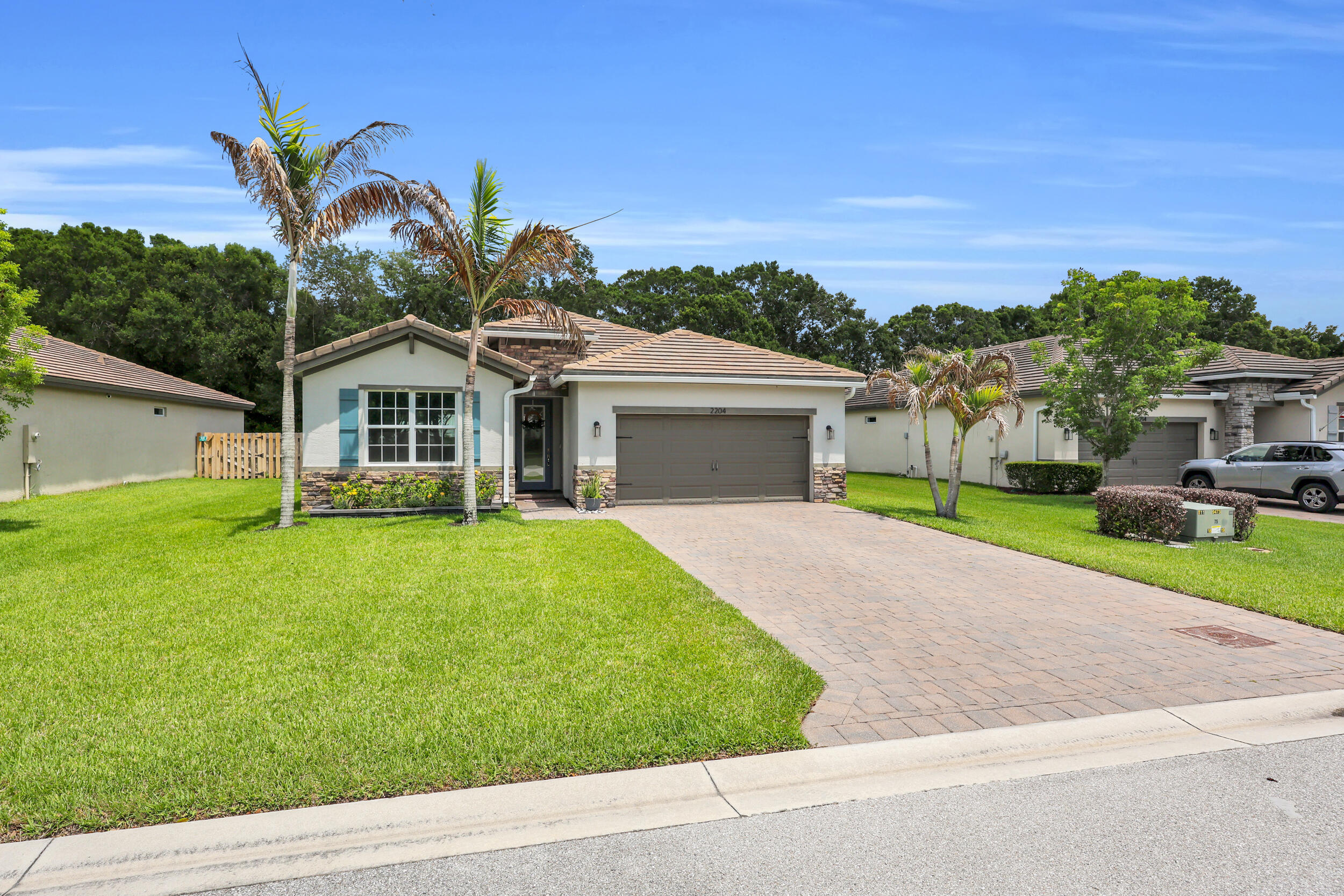BERRY GROVE - Residential