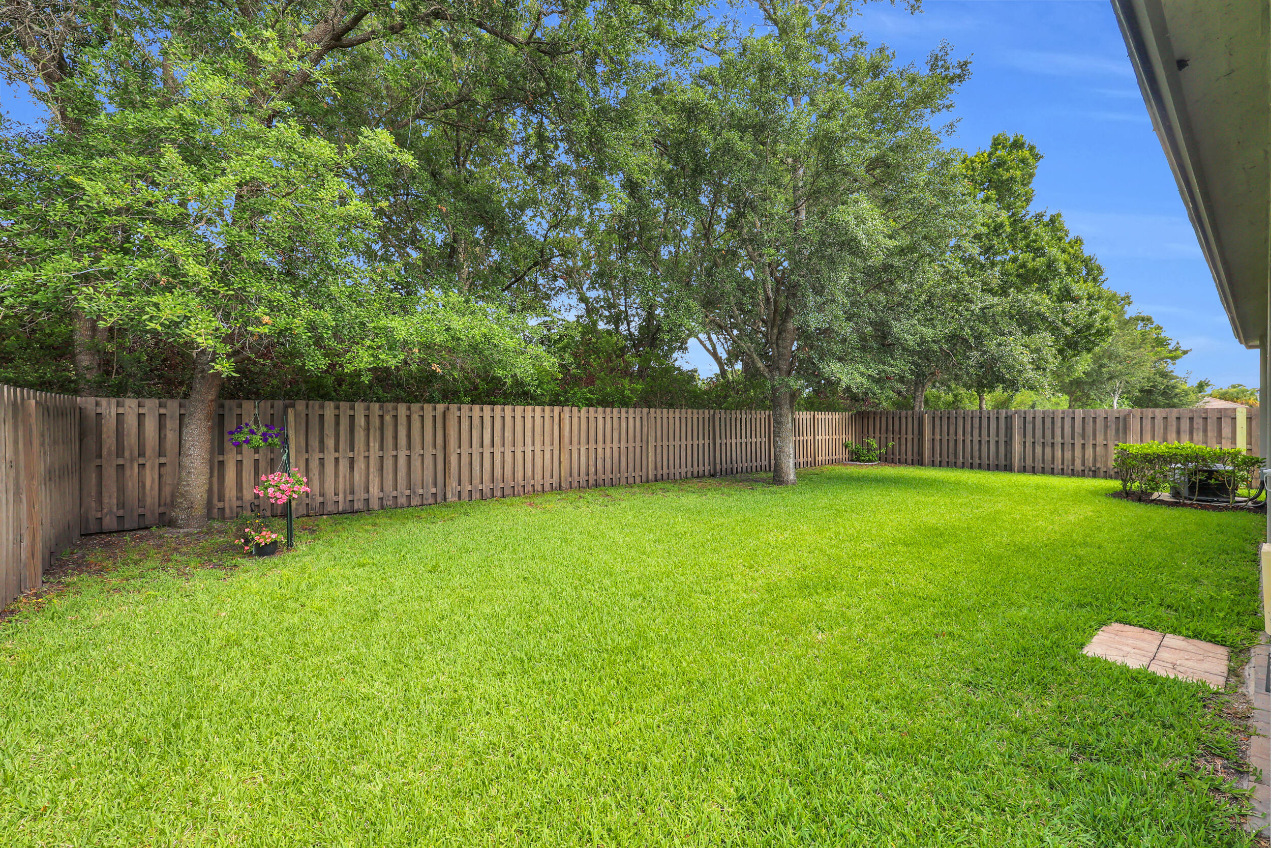 BERRY GROVE - Residential