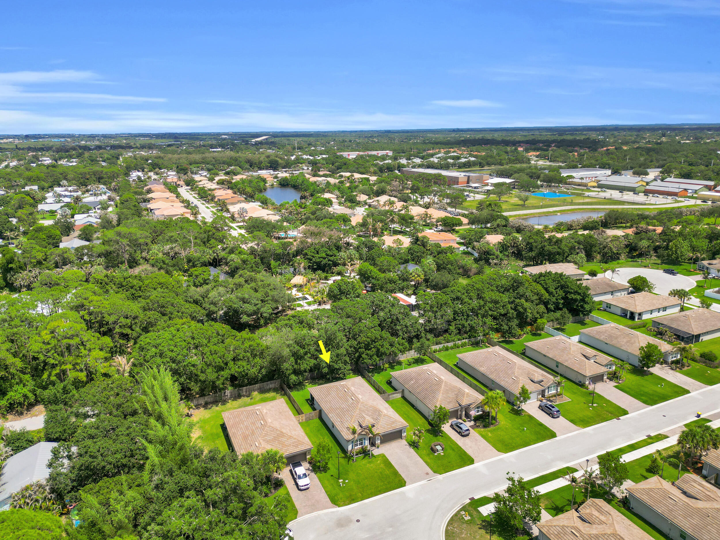 BERRY GROVE - Residential