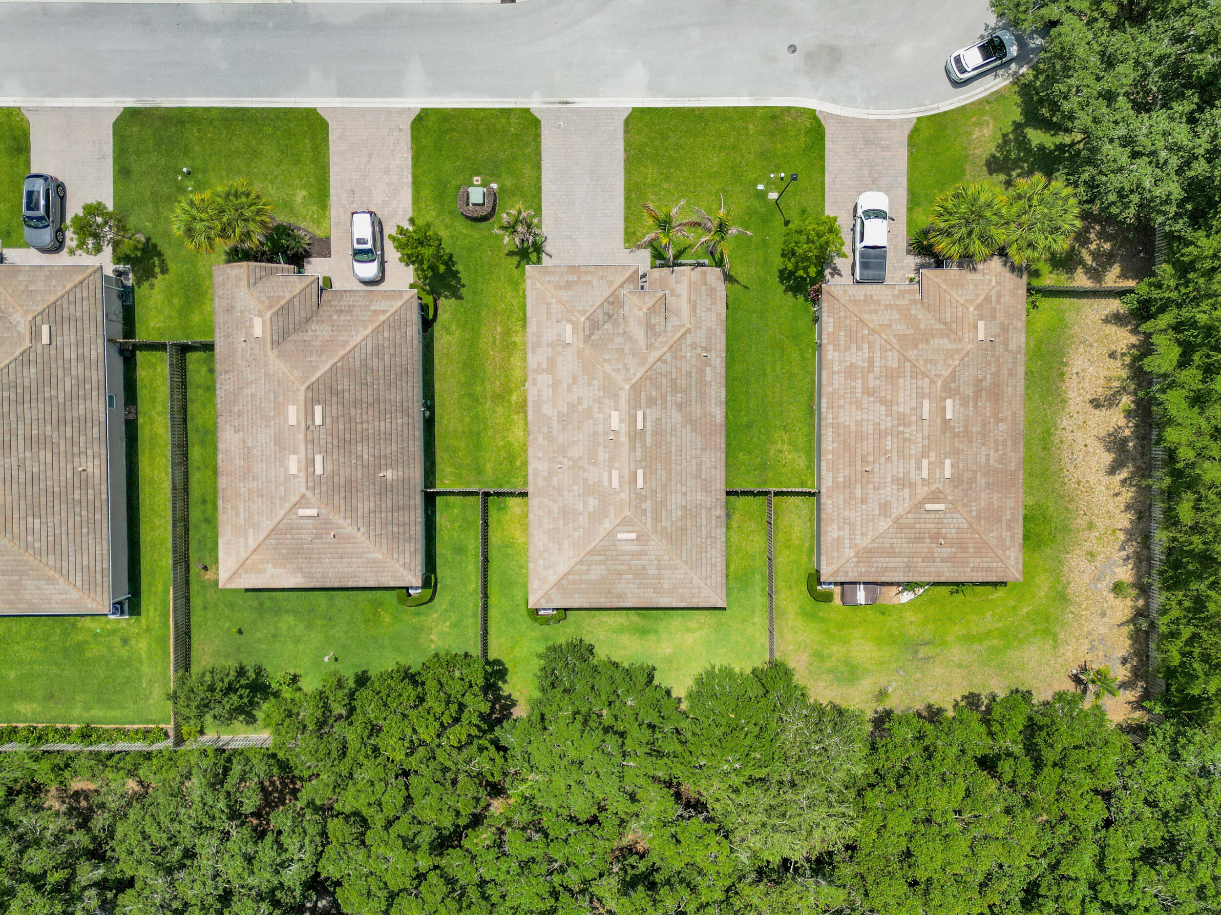 BERRY GROVE - Residential
