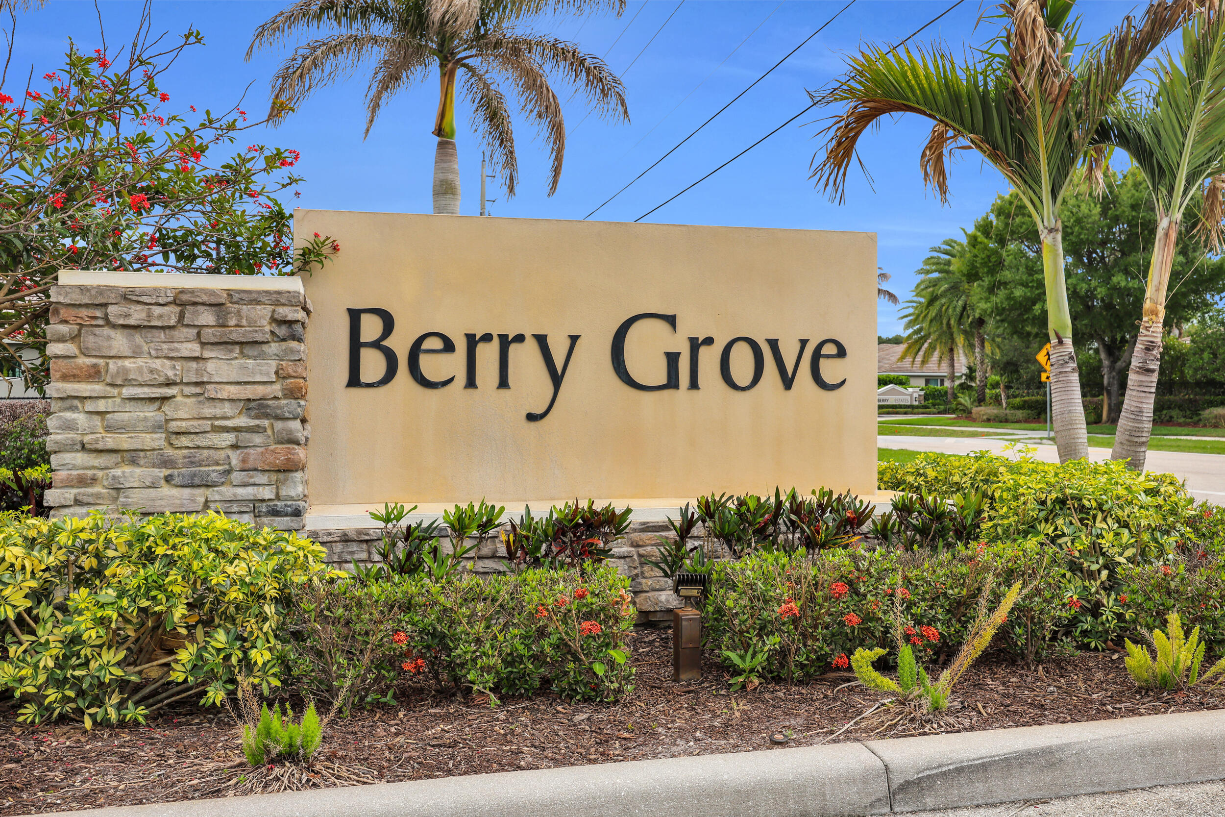 BERRY GROVE - Residential