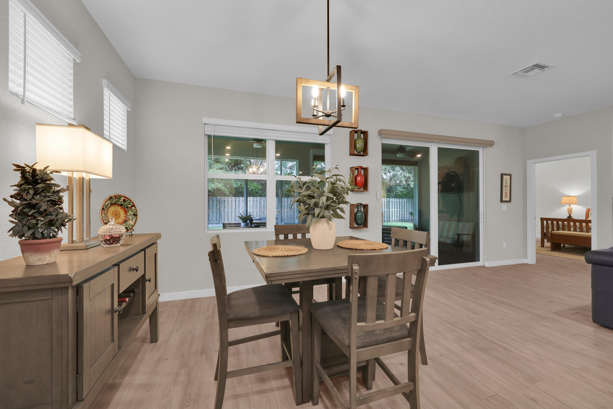 BERRY GROVE - Residential
