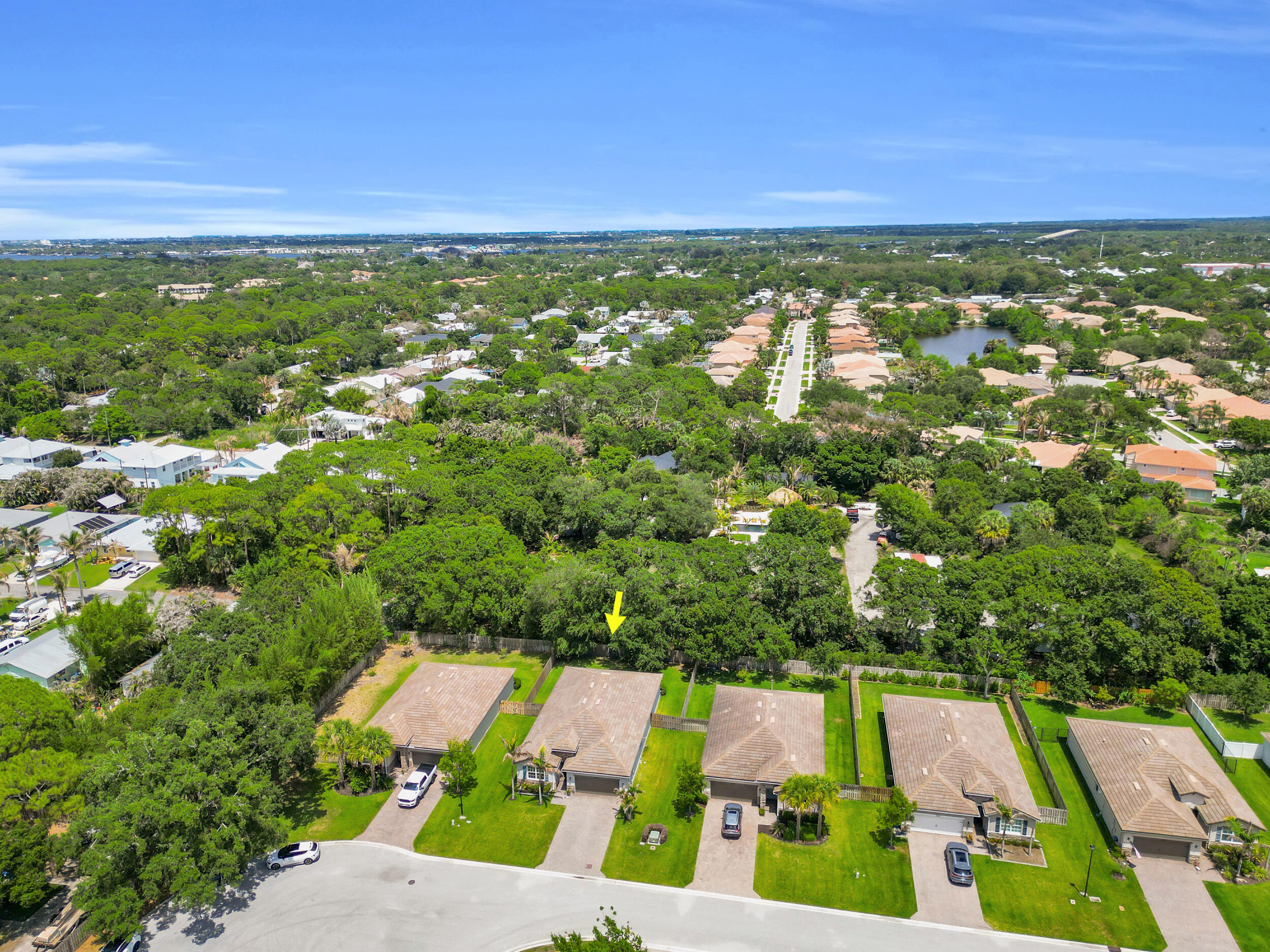 BERRY GROVE - Residential
