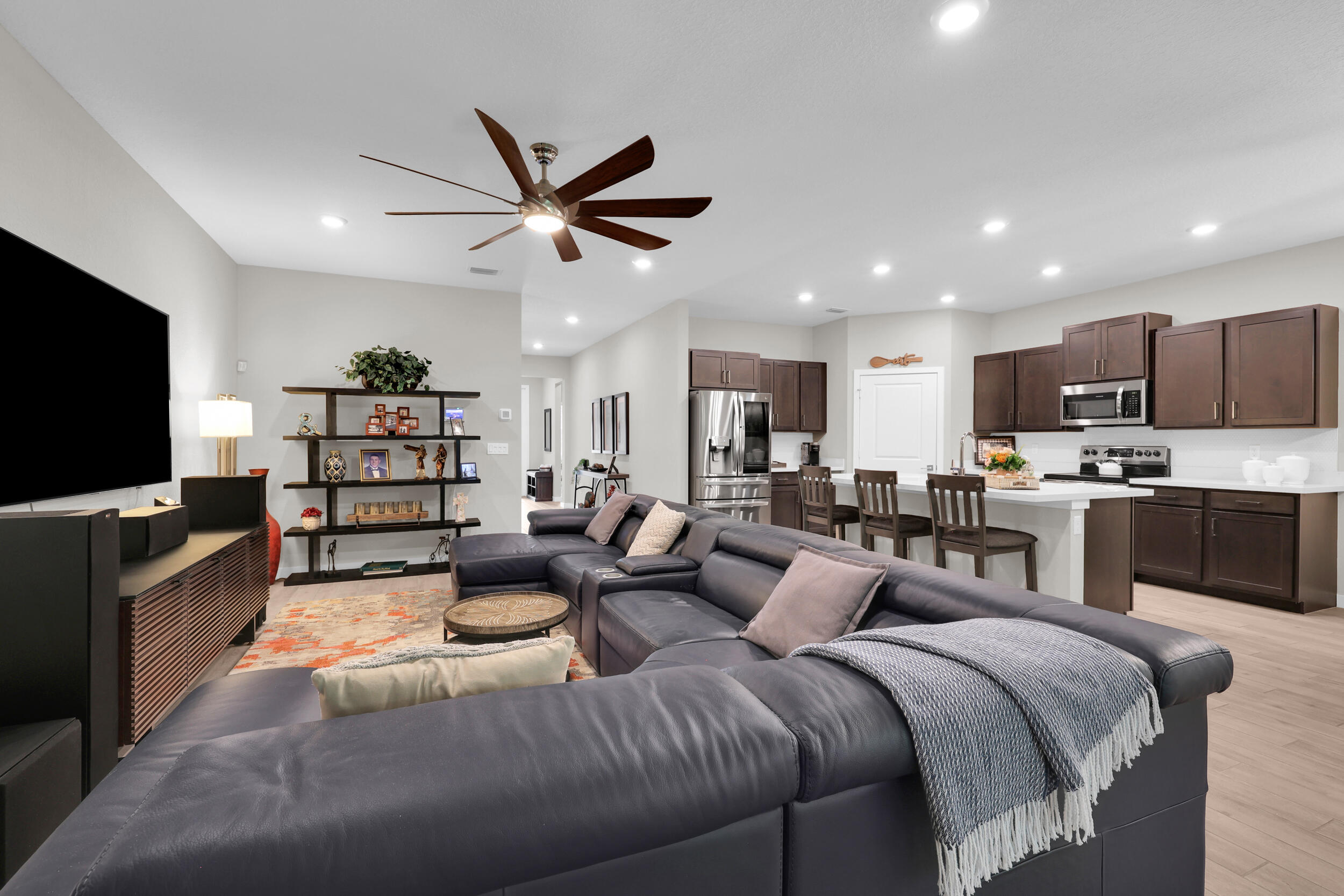 BERRY GROVE - Residential