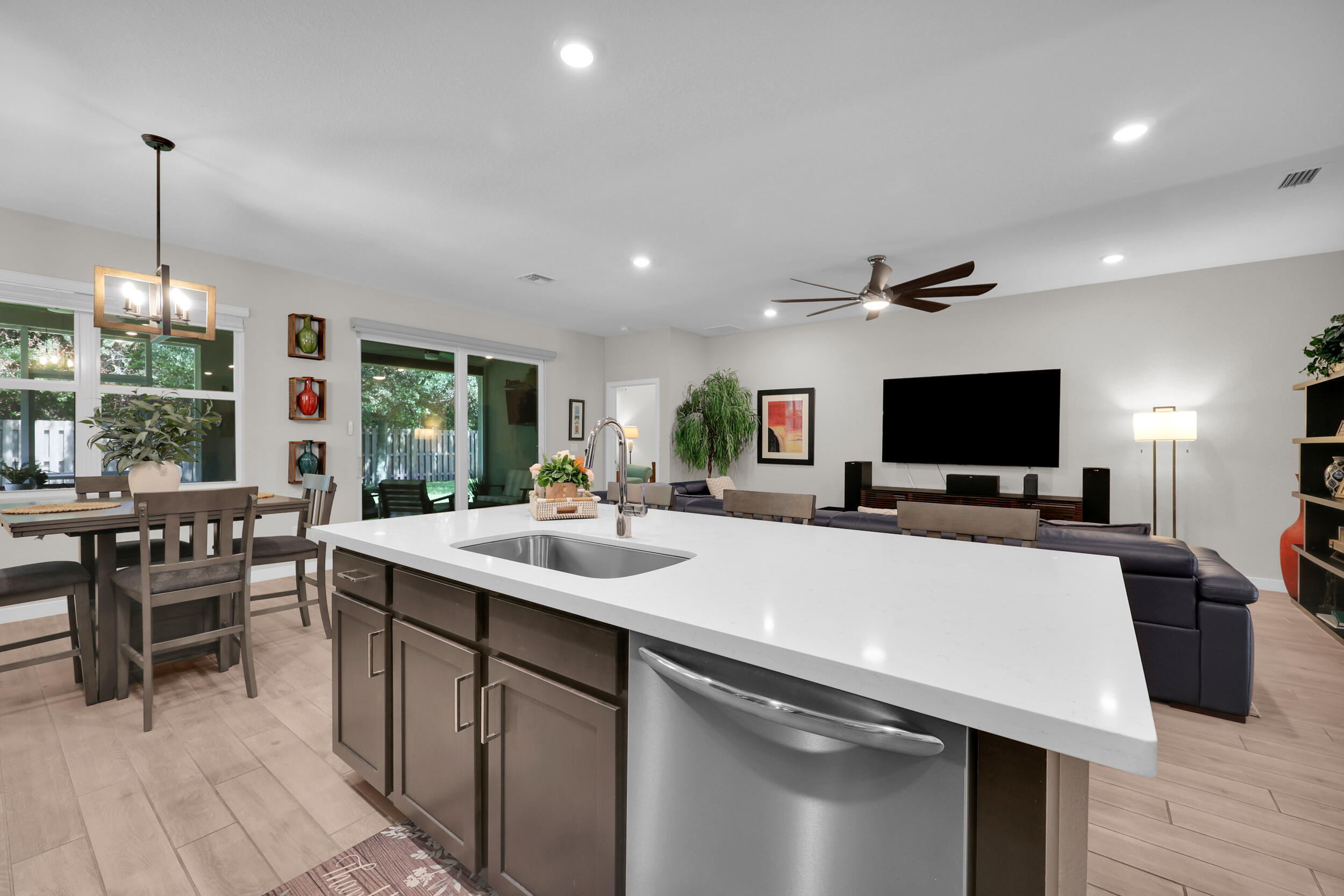 BERRY GROVE - Residential