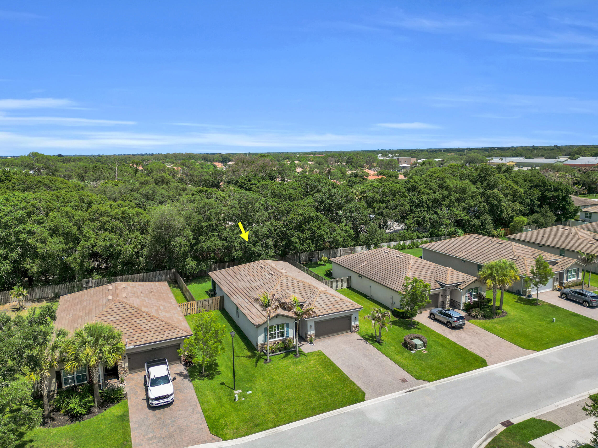 BERRY GROVE - Residential