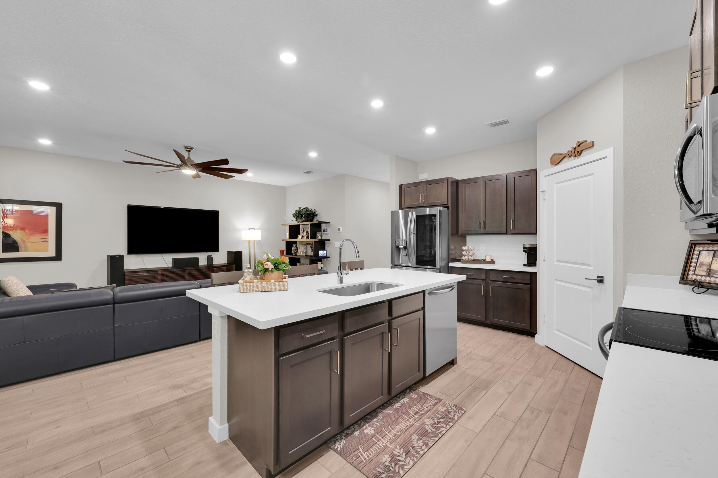 BERRY GROVE - Residential
