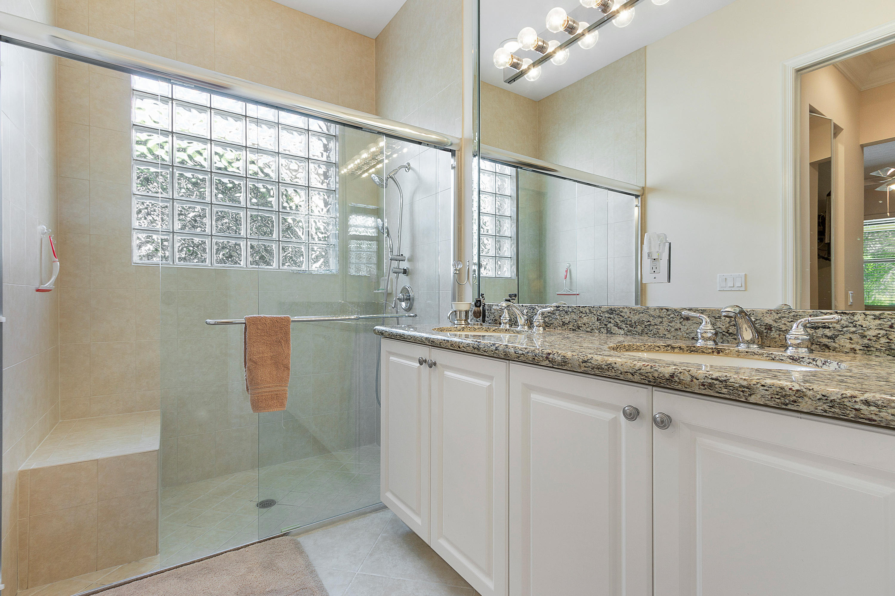 Valencia Pointe - Residential