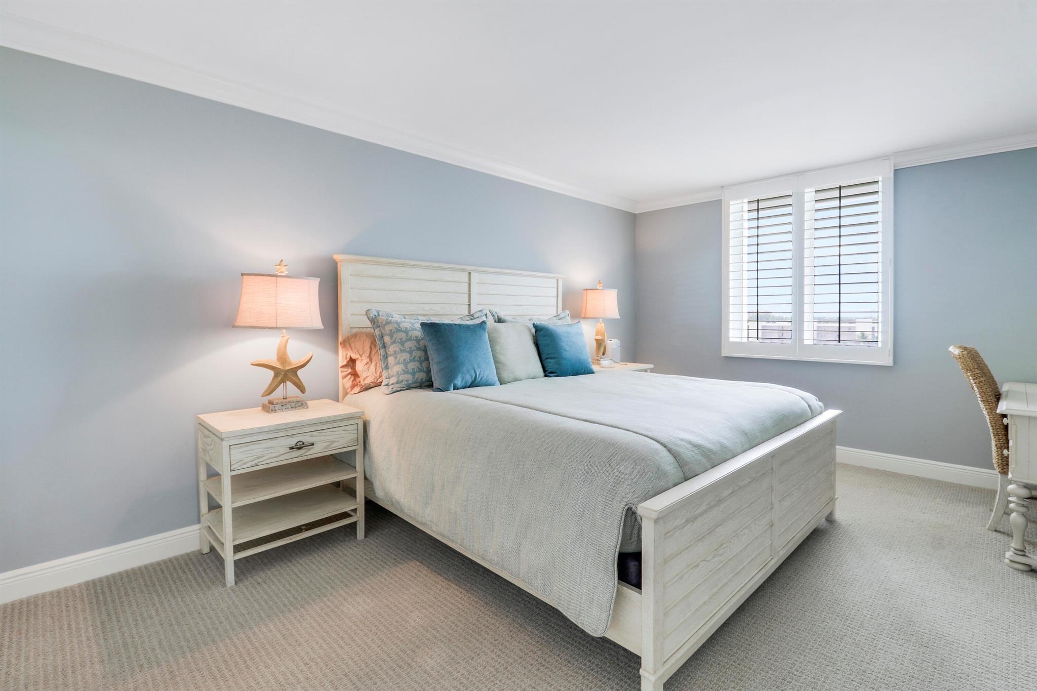 LA MAR CONDO APTS DECL - Residential Lease