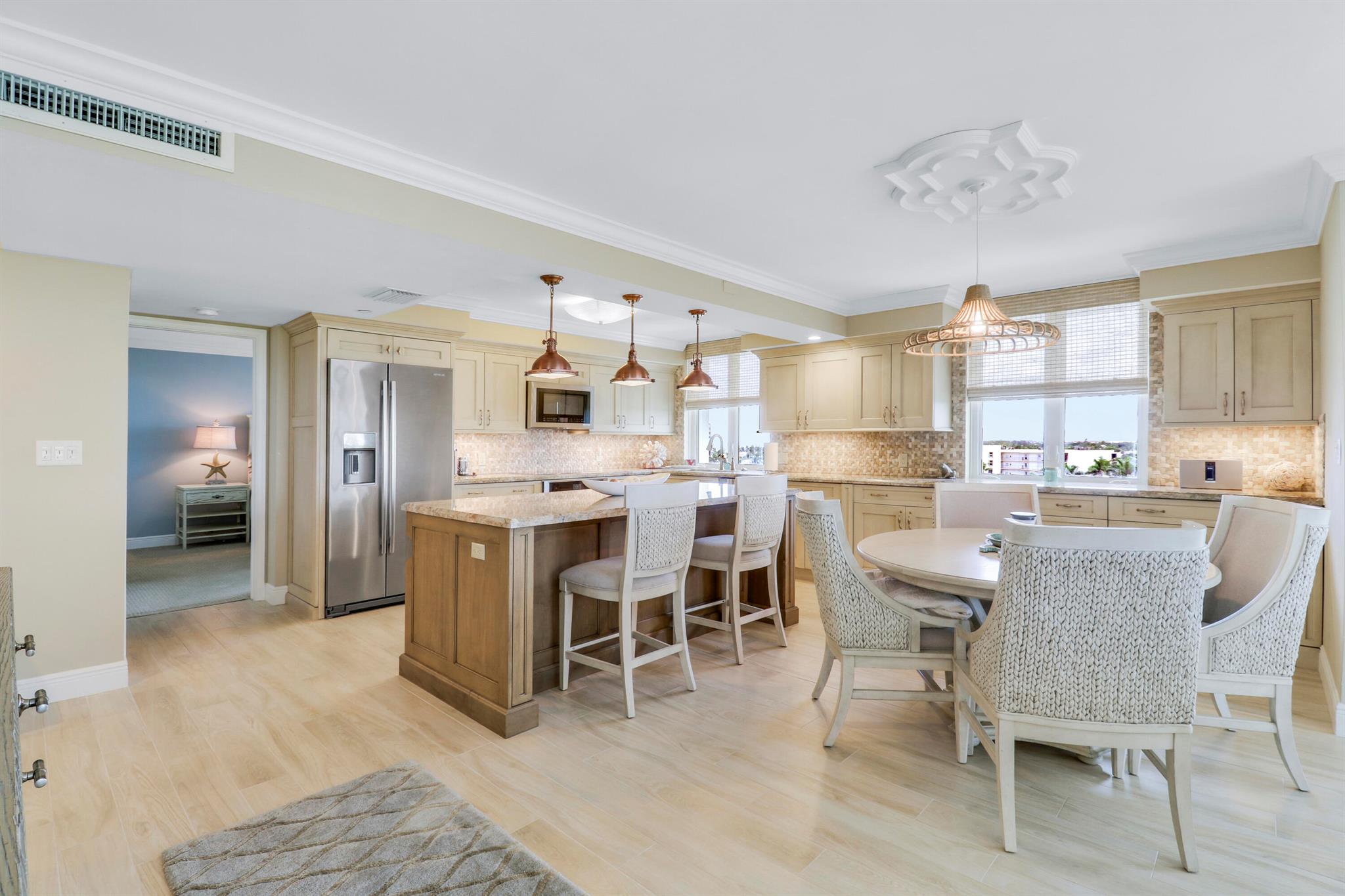 LA MAR CONDO APTS DECL - Residential Lease
