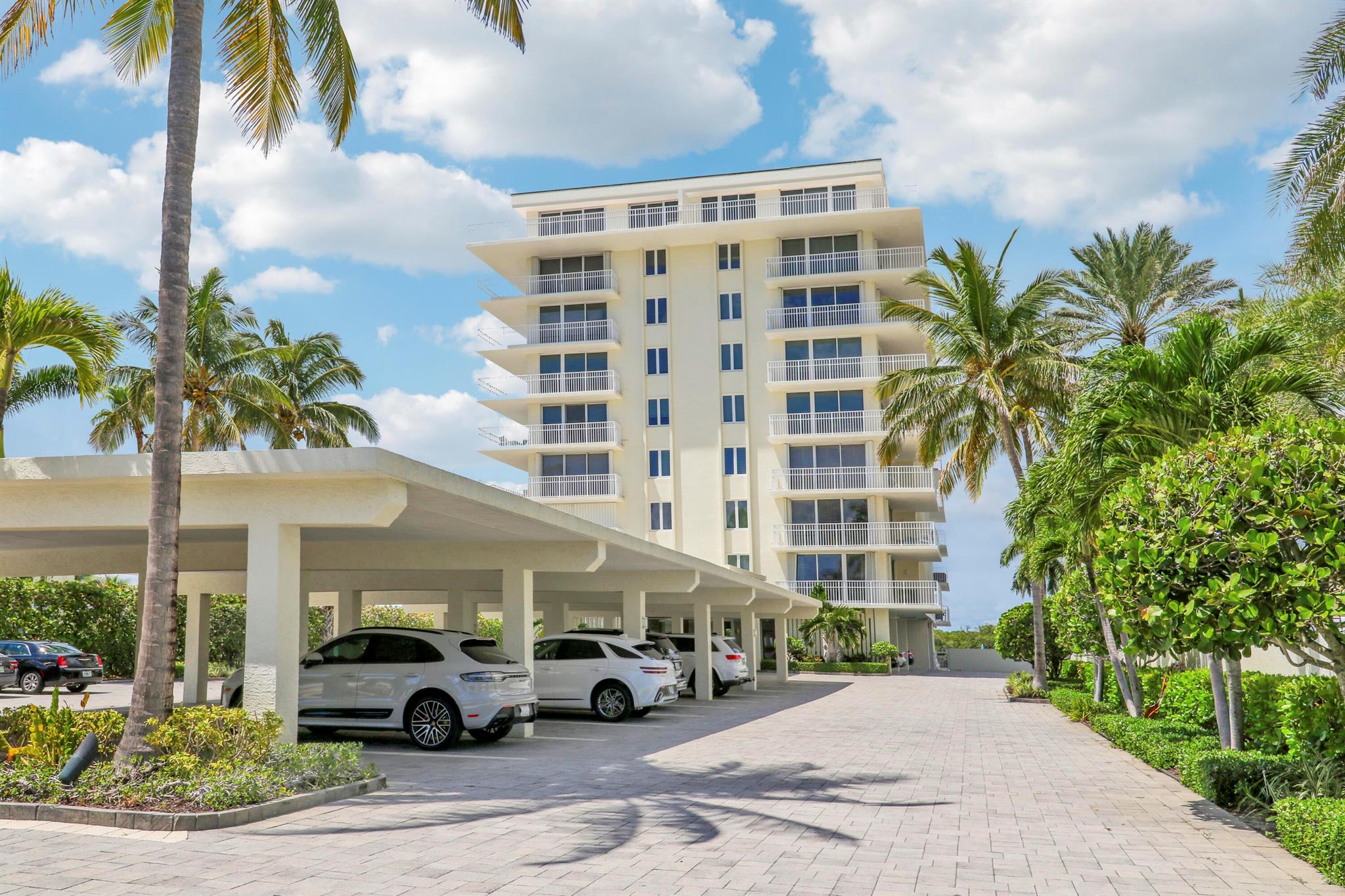 LA MAR CONDO APTS DECL - Residential Lease