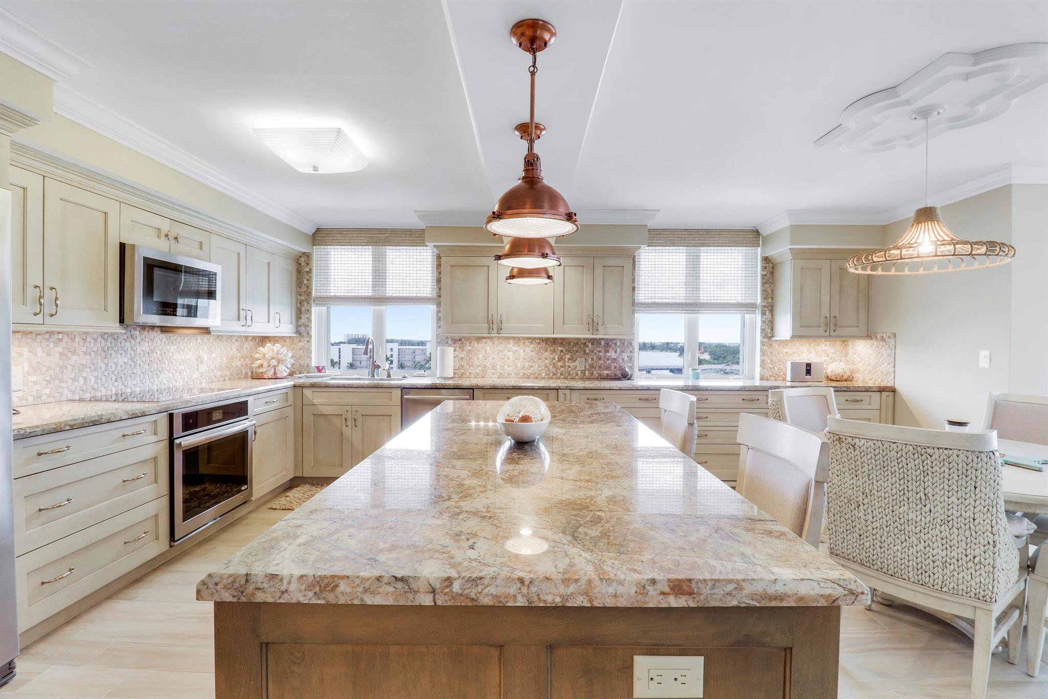 LA MAR CONDO APTS DECL - Residential Lease