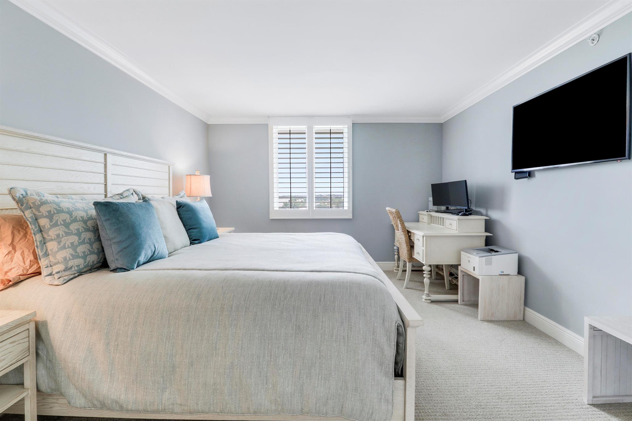 LA MAR CONDO APTS DECL - Residential Lease