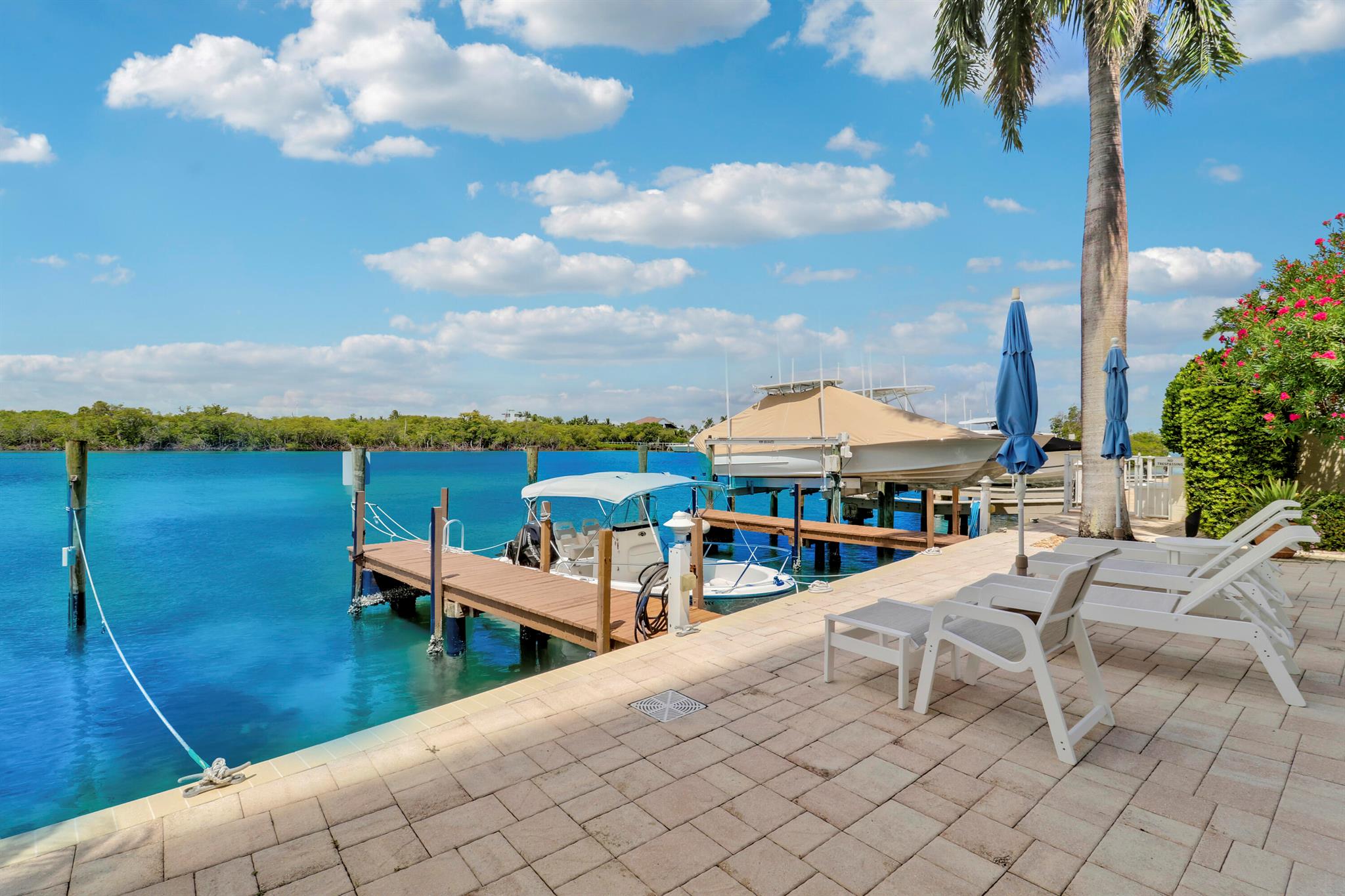 LA MAR CONDO APTS DECL - Residential Lease