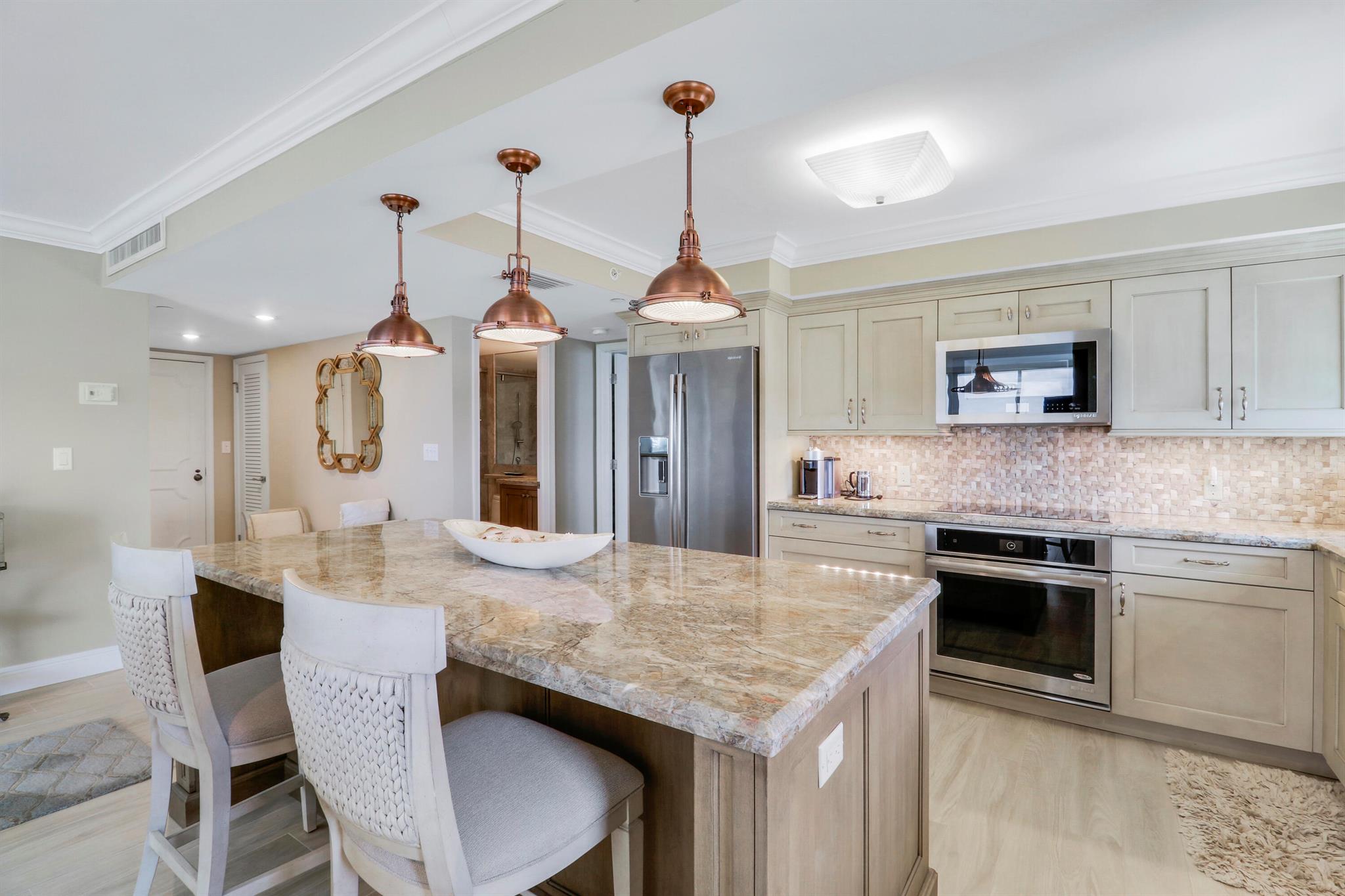 LA MAR CONDO APTS DECL - Residential Lease