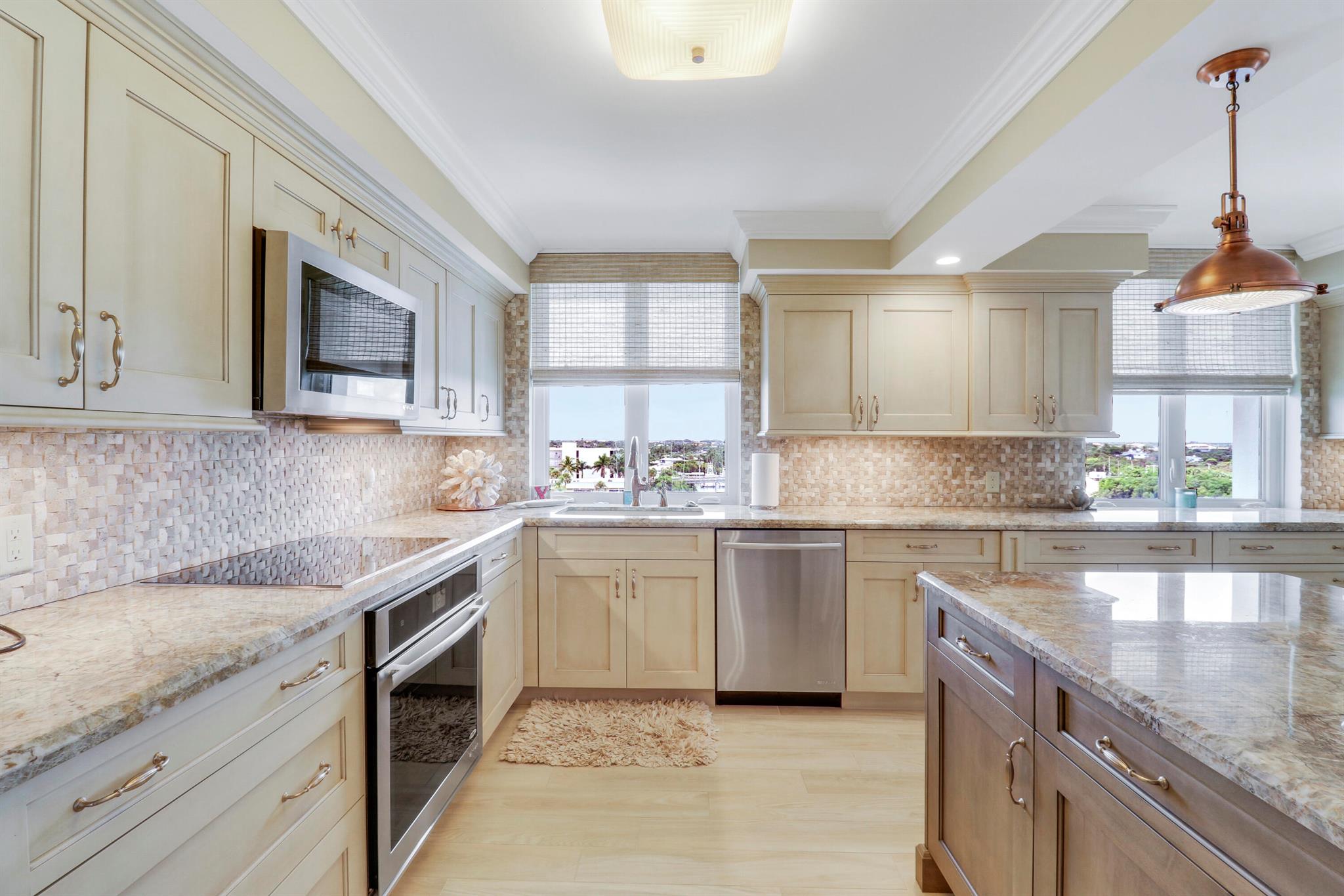 LA MAR CONDO APTS DECL - Residential Lease