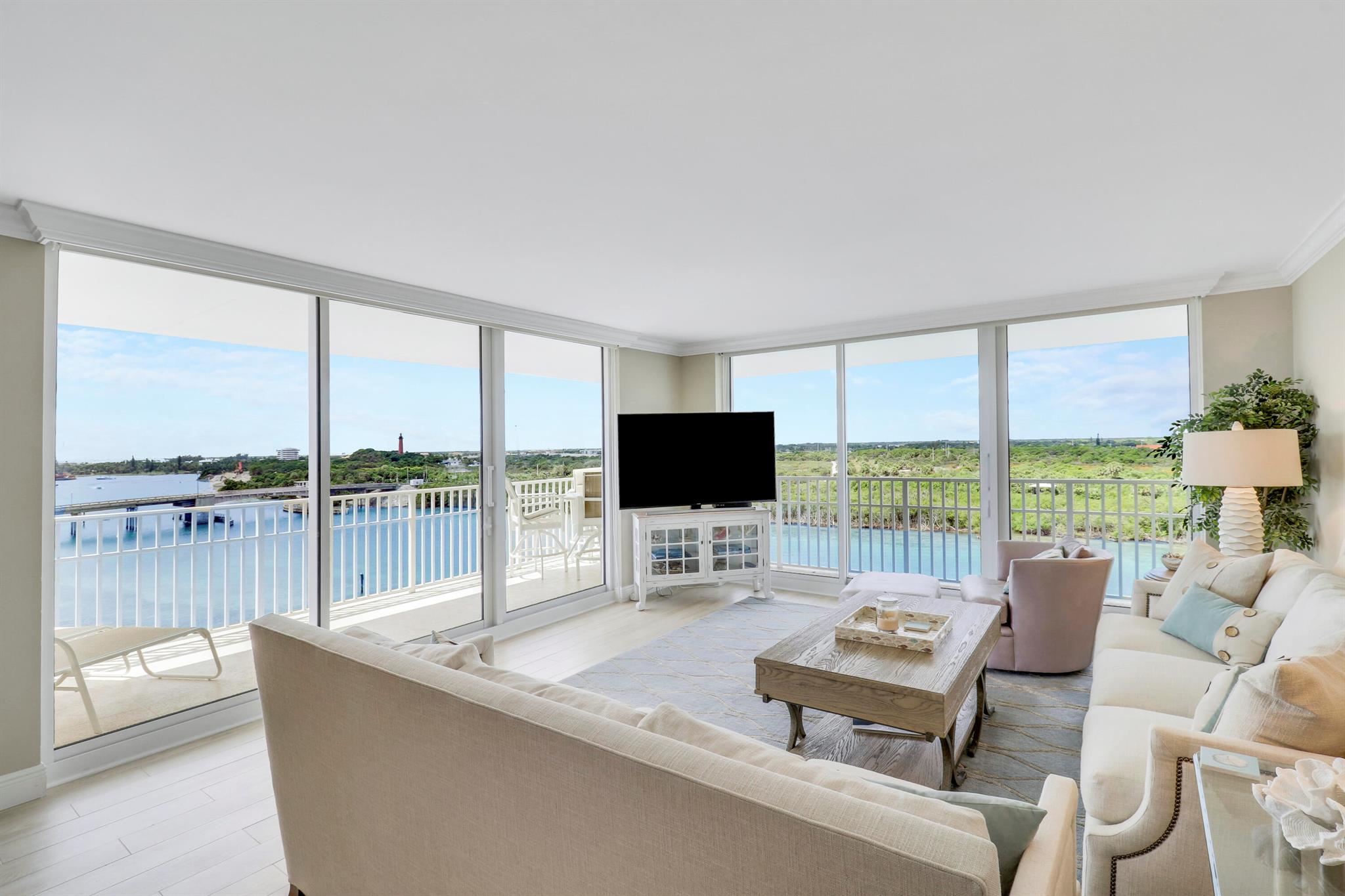 LA MAR CONDO APTS DECL - Residential Lease