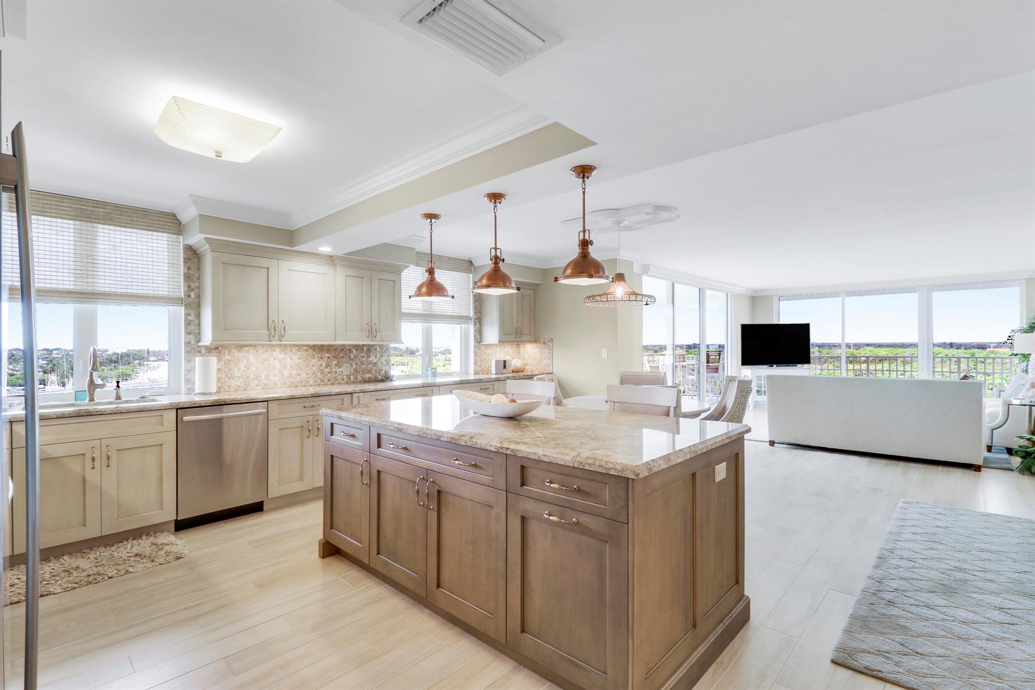 LA MAR CONDO APTS DECL - Residential Lease