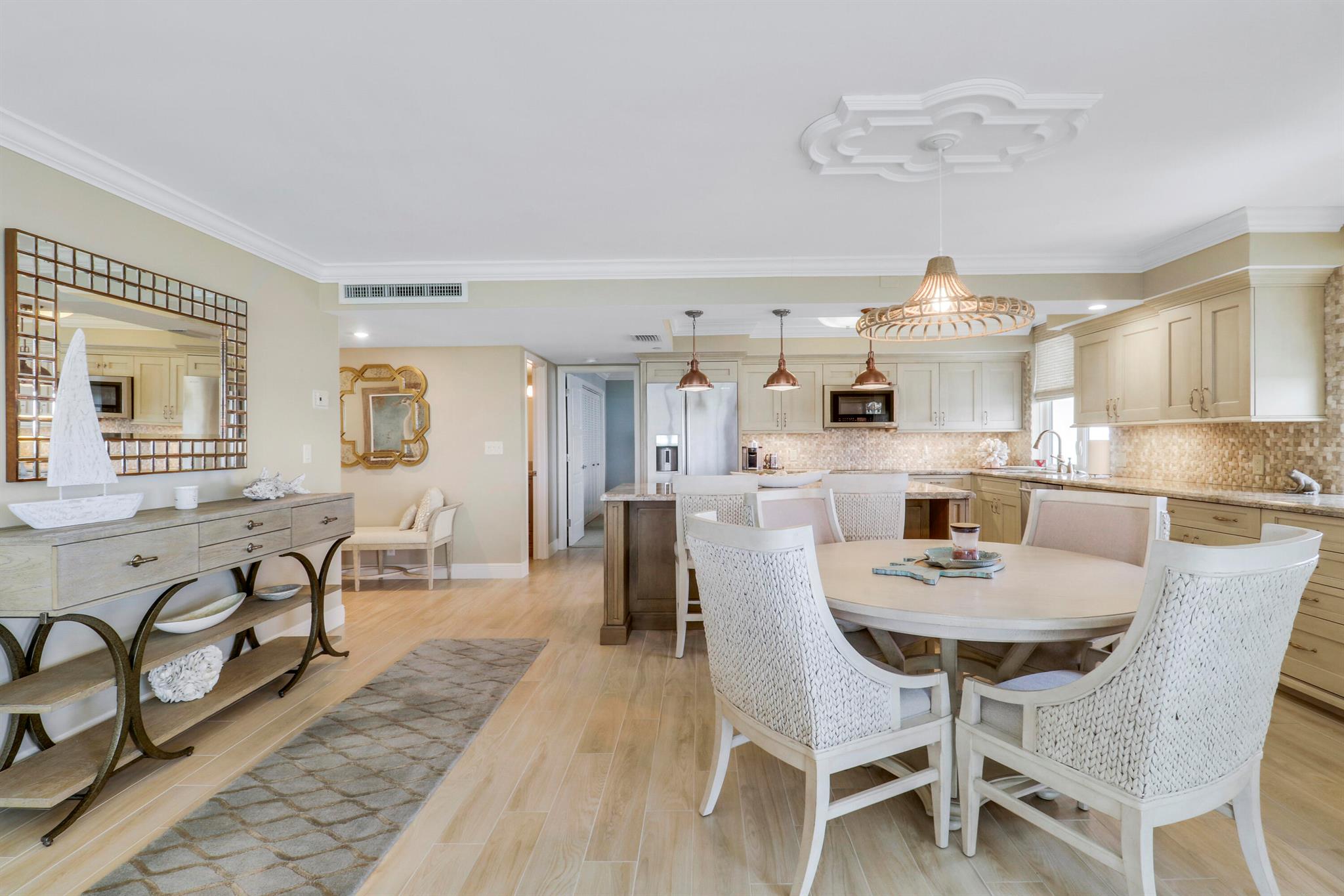 LA MAR CONDO APTS DECL - Residential Lease