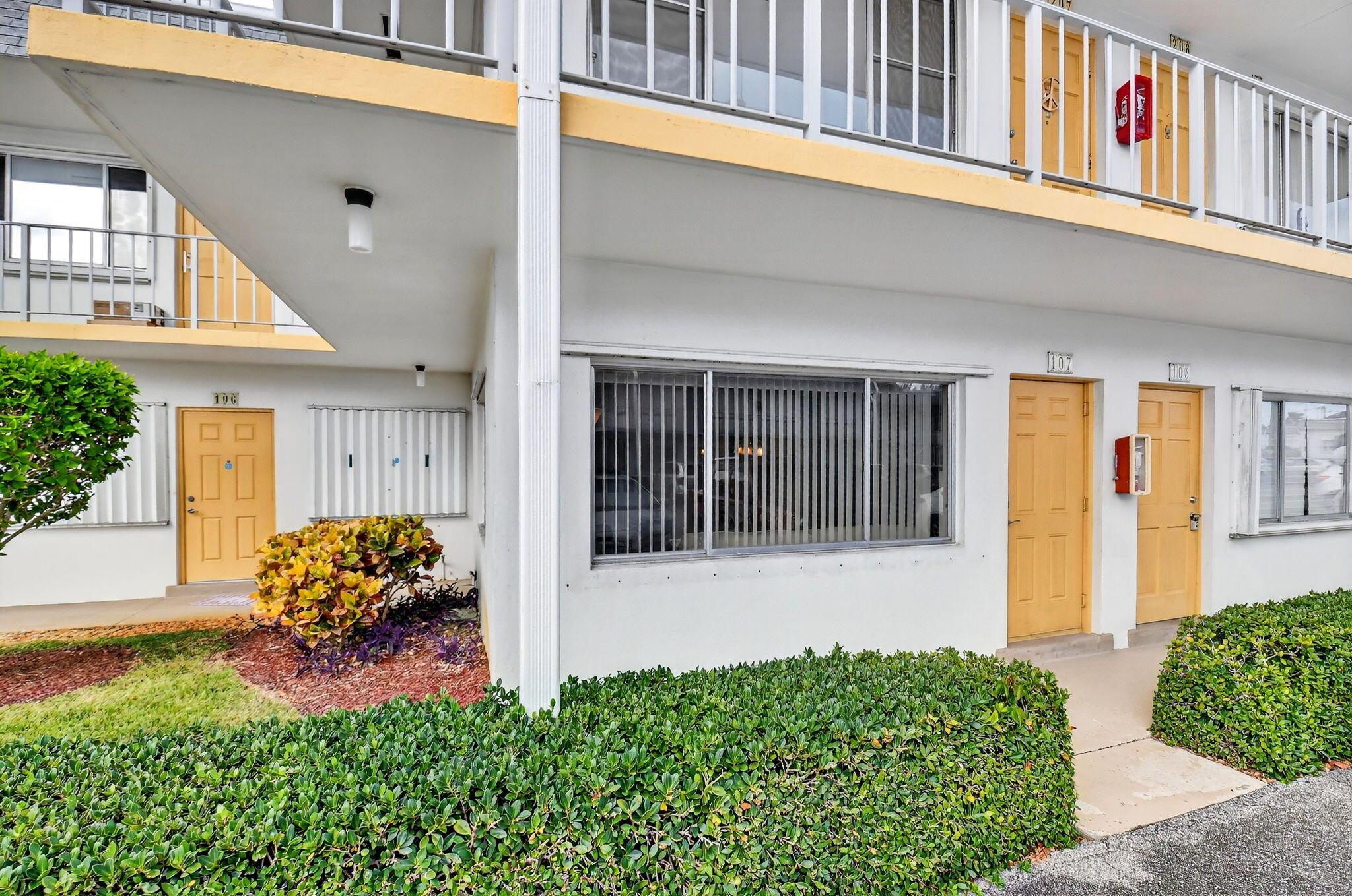 View photos, virtual tours, details... 3240 Lake Osborne Drive 107