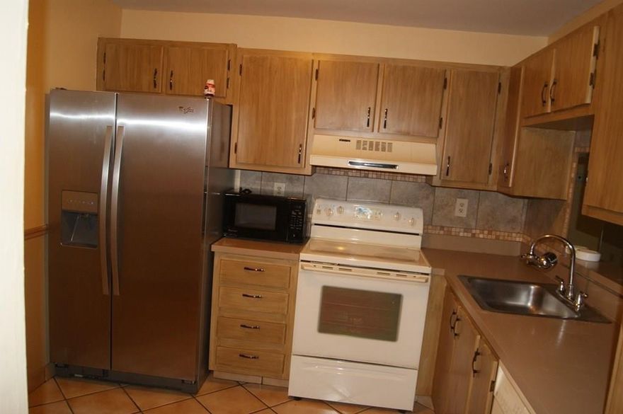 VERY SPACIOUS 2 BEDROOMS, 2 BATHROOMS IN CONCORD VILLAGE. 2 BEDS, 2 BATHS