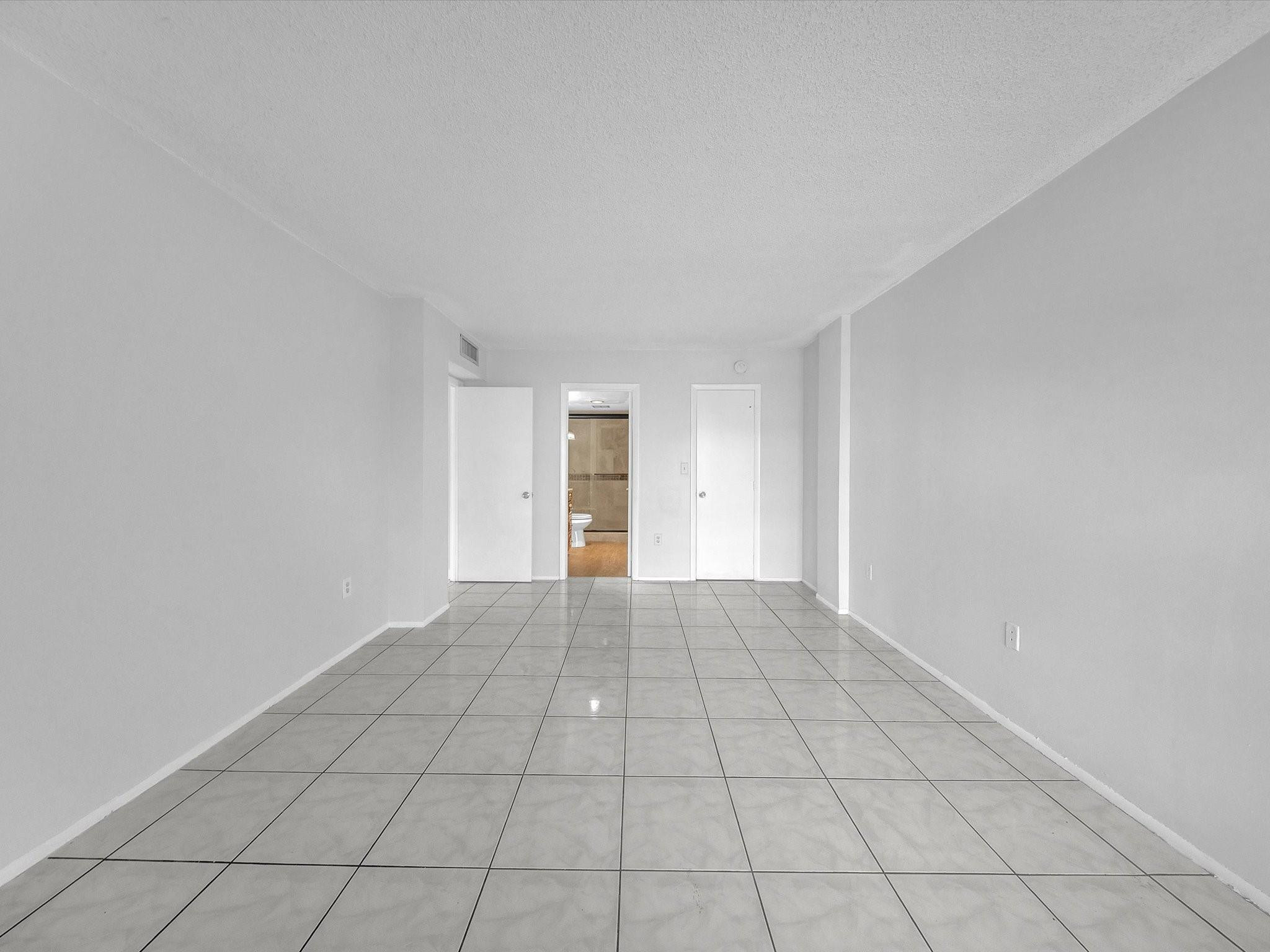 The Manors Of Inverrary I - Residential Lease