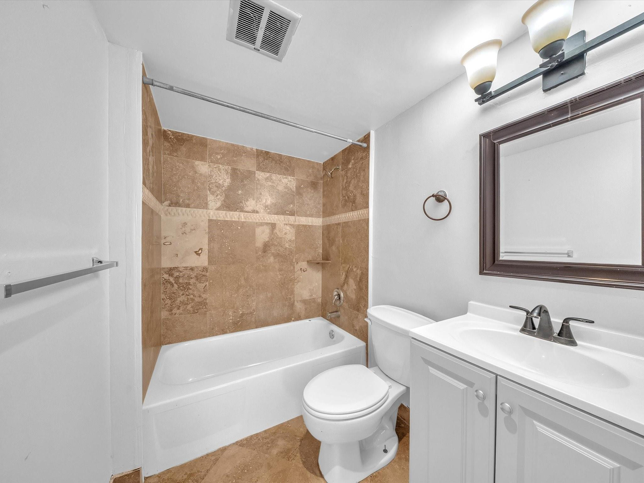 The Manors Of Inverrary I - Residential Lease