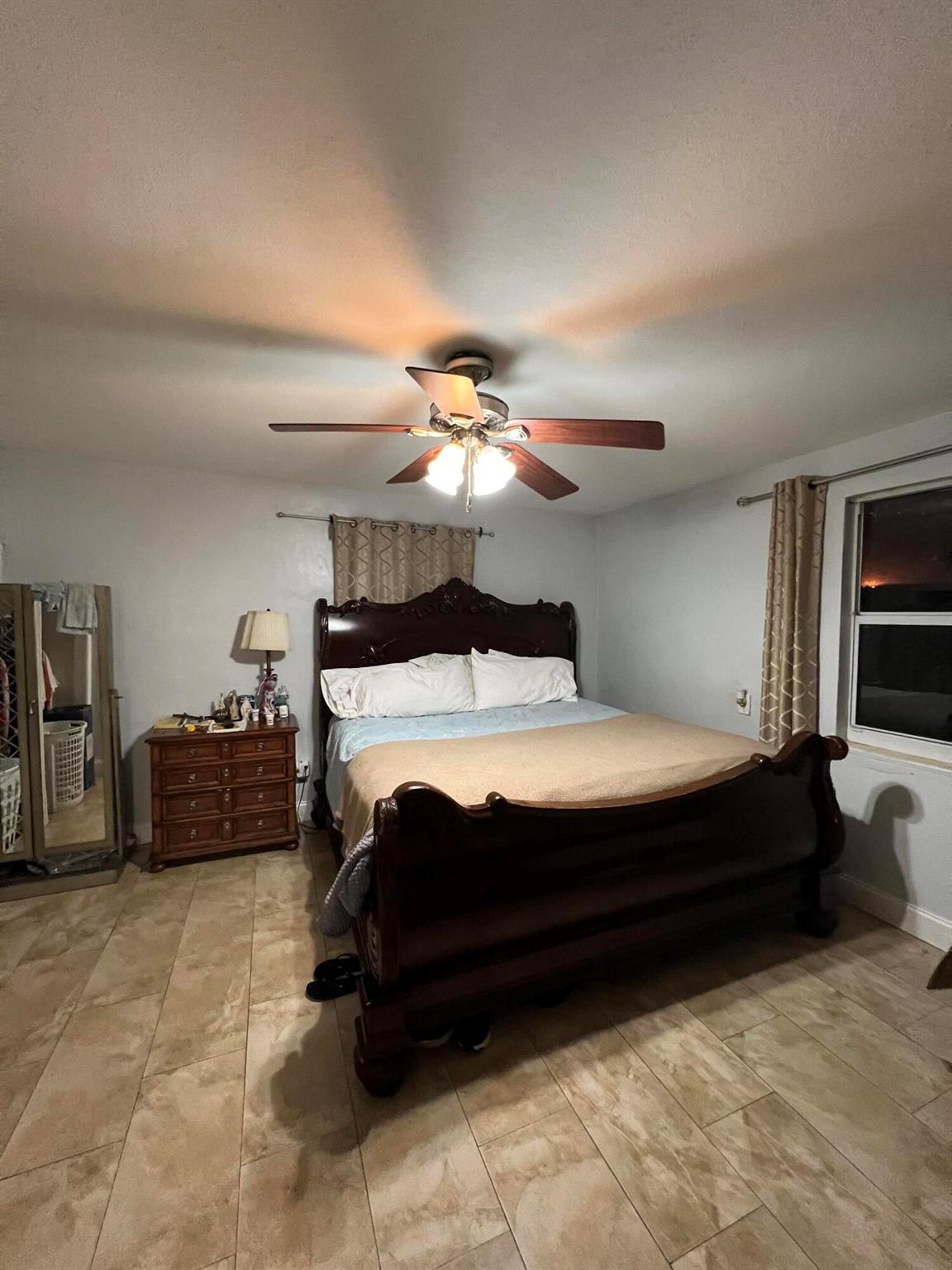 CONGRESS MEADOWS - Residential