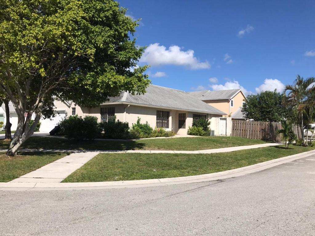 Trends At Boca Raton - Residential Lease