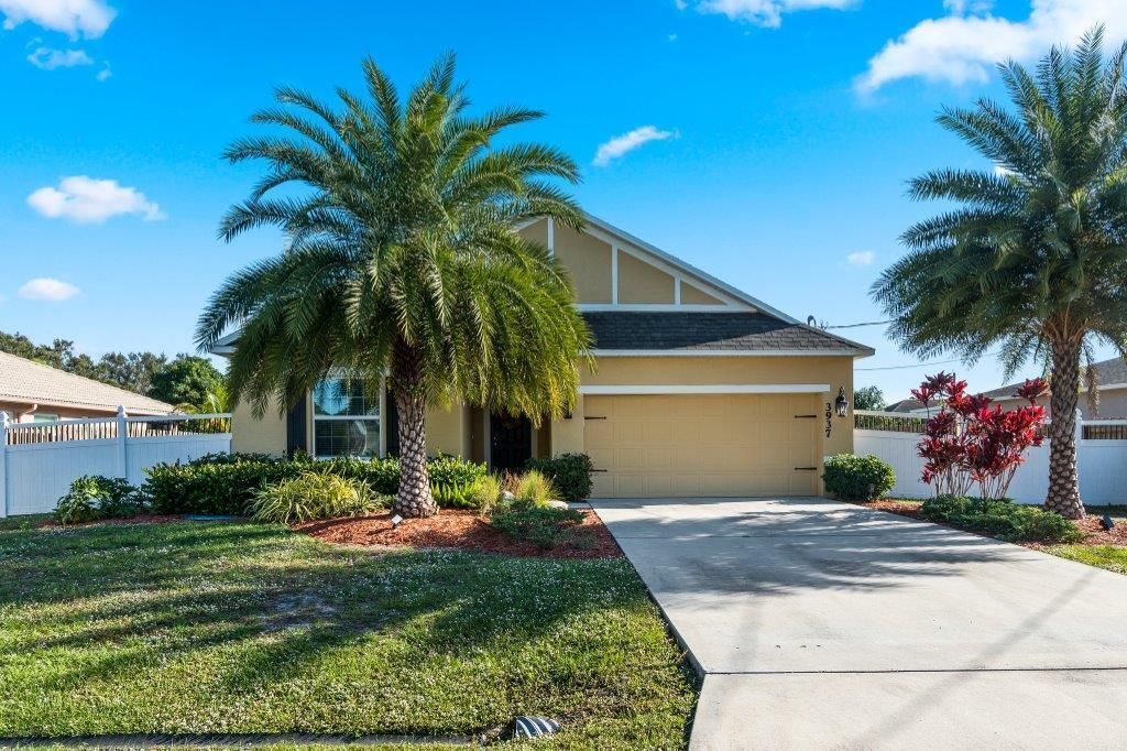 Photo of 3937 SW Wycoff Street, Port Saint Lucie, FL 34953 (MLS # R10852554)