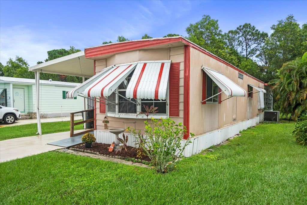 Photo of 12 Palma Del Rio, Port Saint Lucie, FL 34952 (MLS # R10925293)