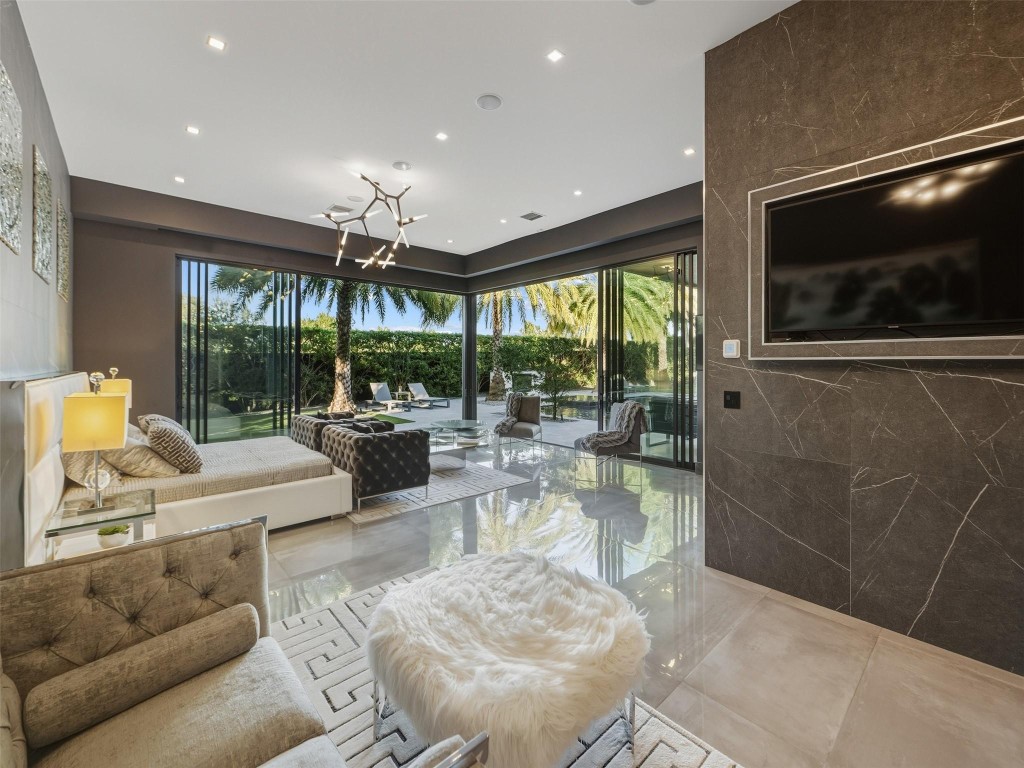 Coral Ridge Country Club - Residential