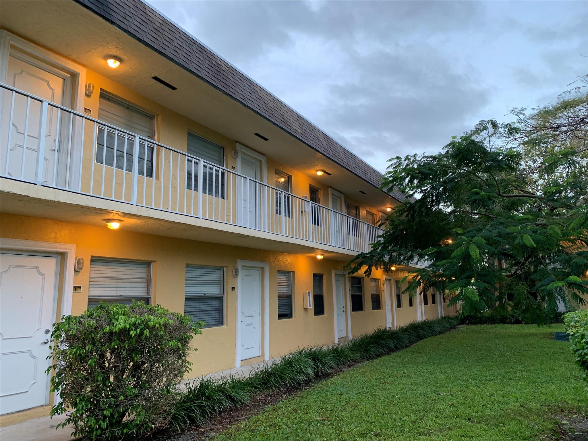 Make it your own or purchase to rent! Attractive for investors with good return. Very cozy 1 bedroom 1 bathroom unit on 2nd floor. Tile throughout and spacious walk-in closet. Water heater 1 year old. 1 parking spot is assigned plus plenty of guest parking for second car. Clean, attractive, well-maintained community includes large pool, tennis courts, exercise room, BBQ area, laundry facility. Walking distance to shopping center with Publix, banks, You Fit gym etc. Only 0.5 mi to I-95 and 2.5 mi to the beach.