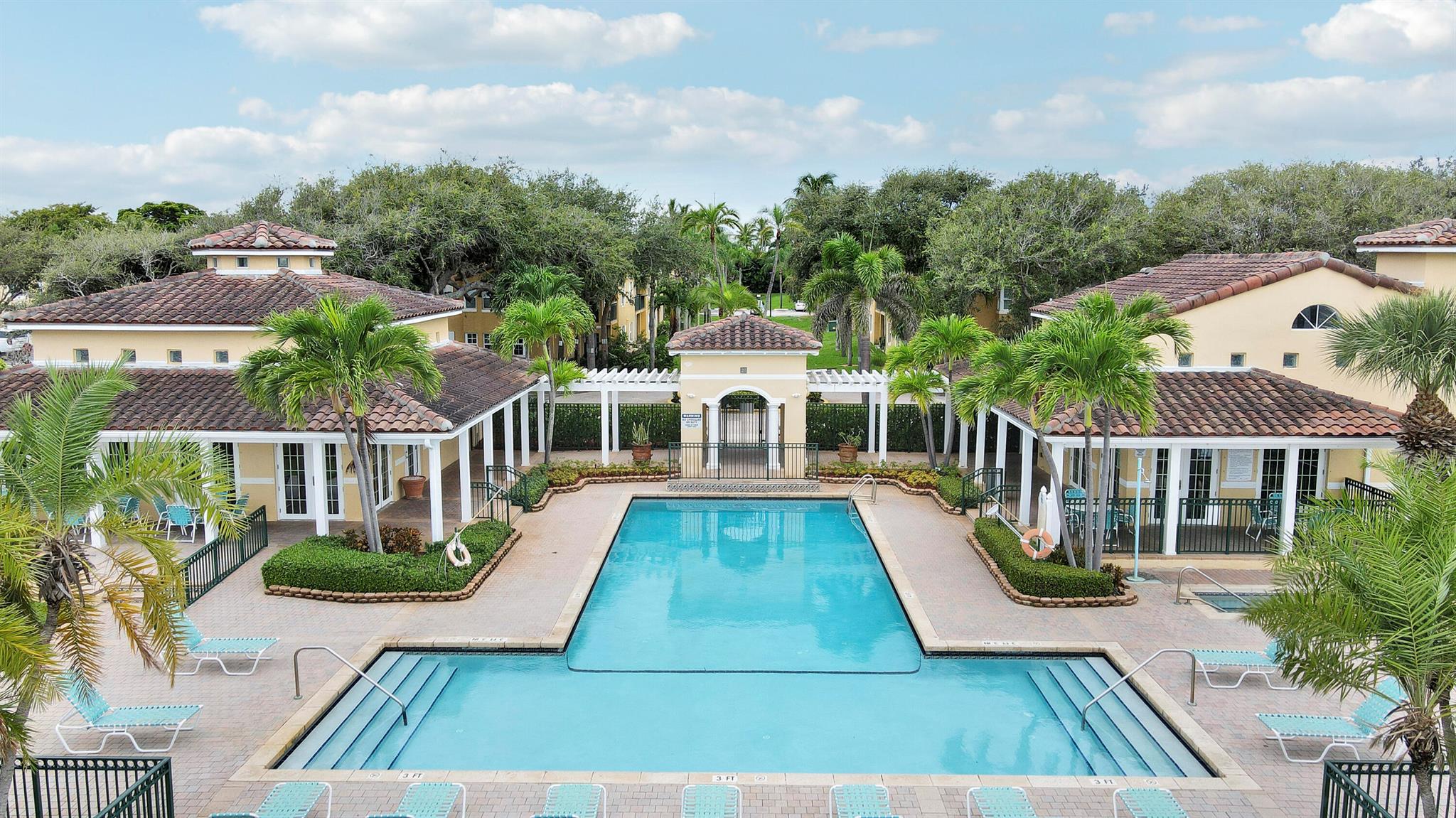 BAY REACH CONDO - Residential