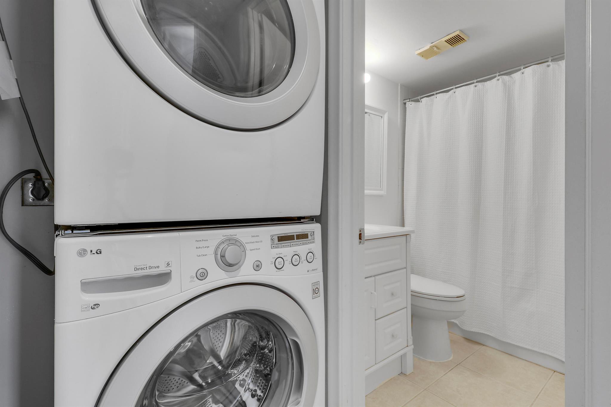 BAY REACH CONDO - Residential