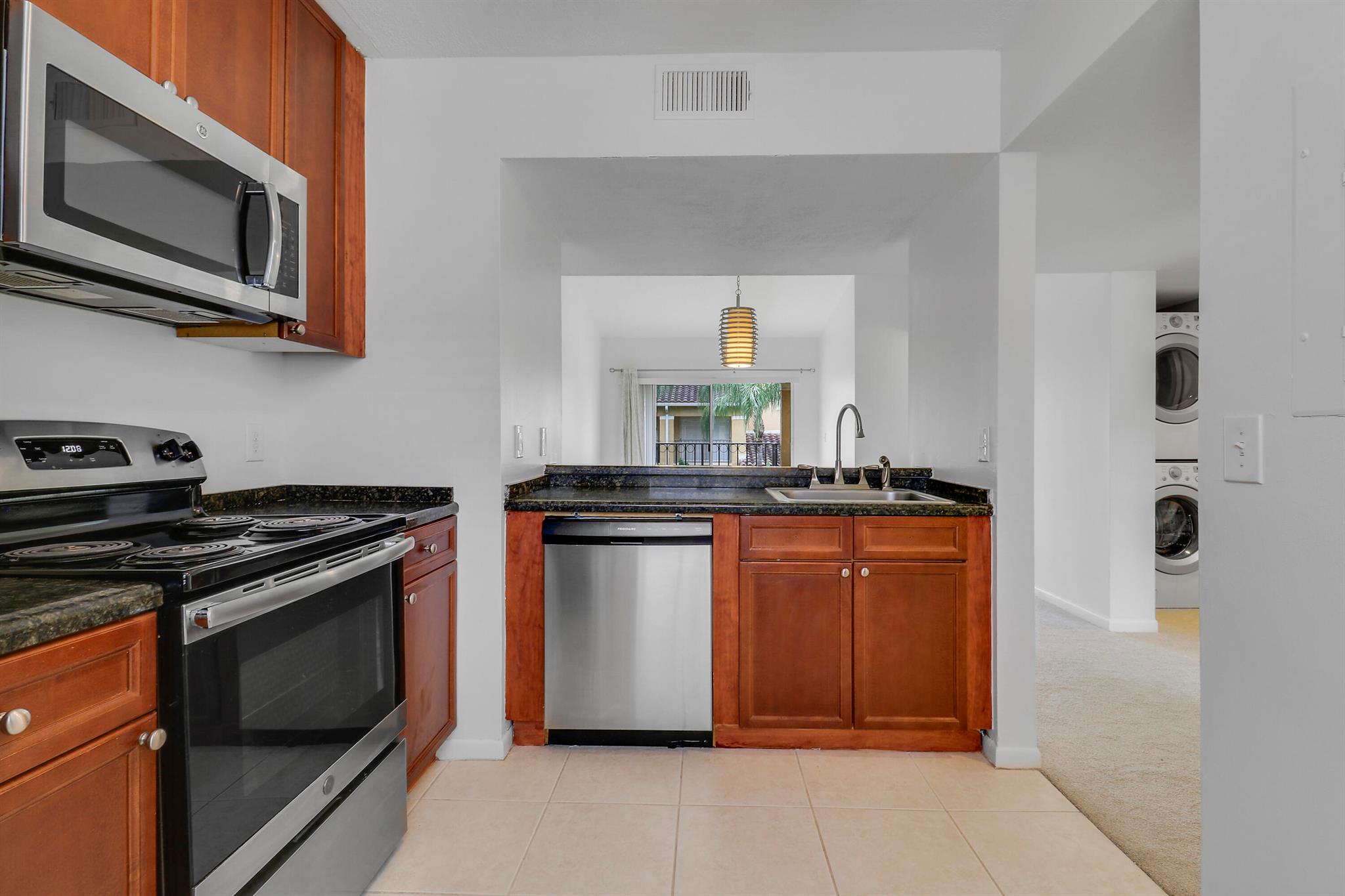 1025 Lake Shore Drive 202