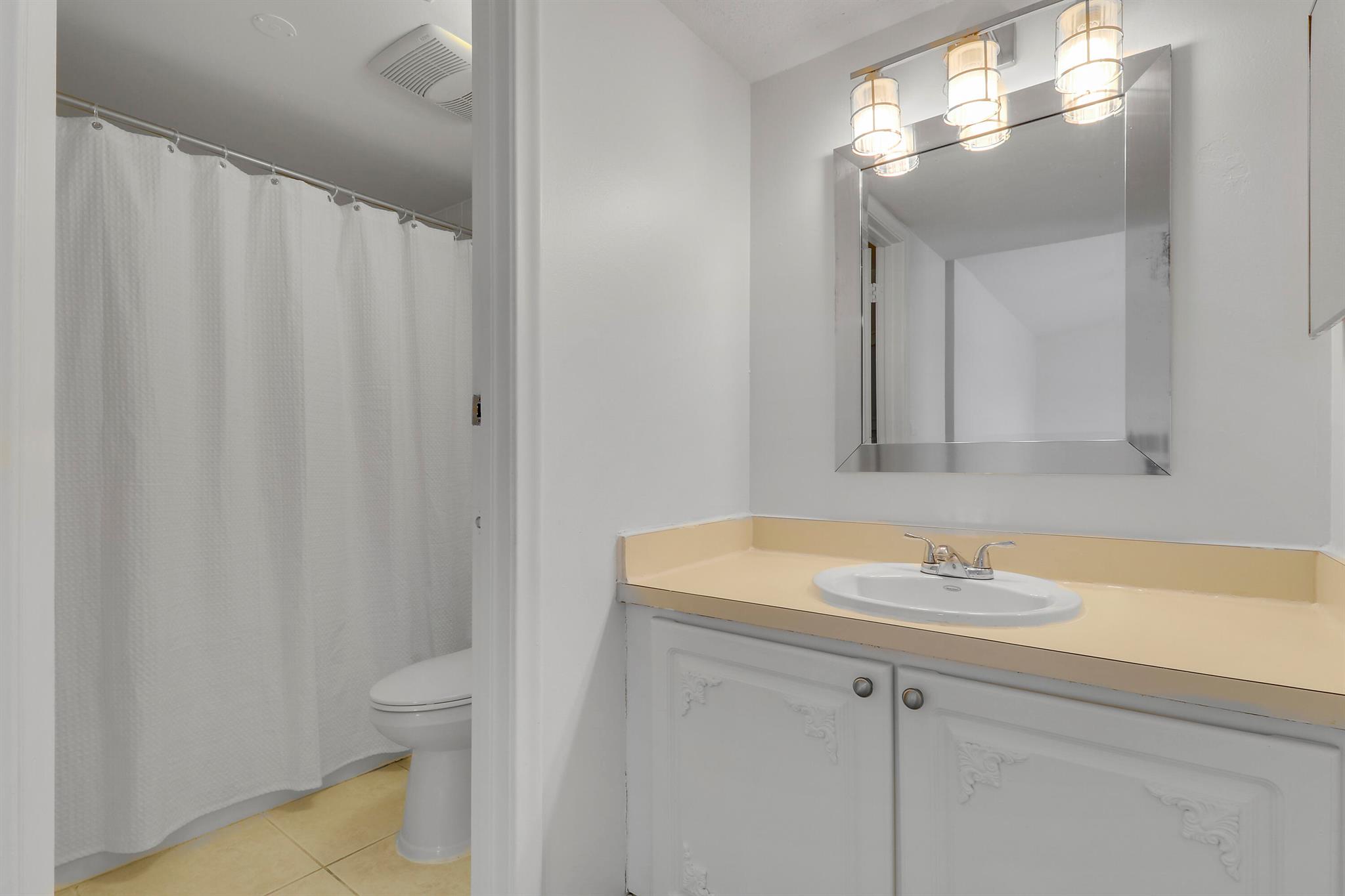 BAY REACH CONDO - Residential