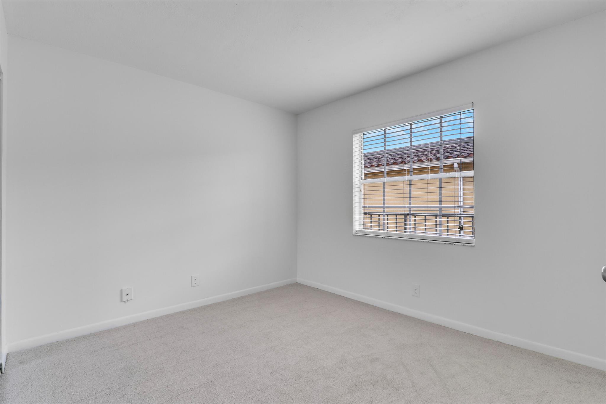 BAY REACH CONDO - Residential