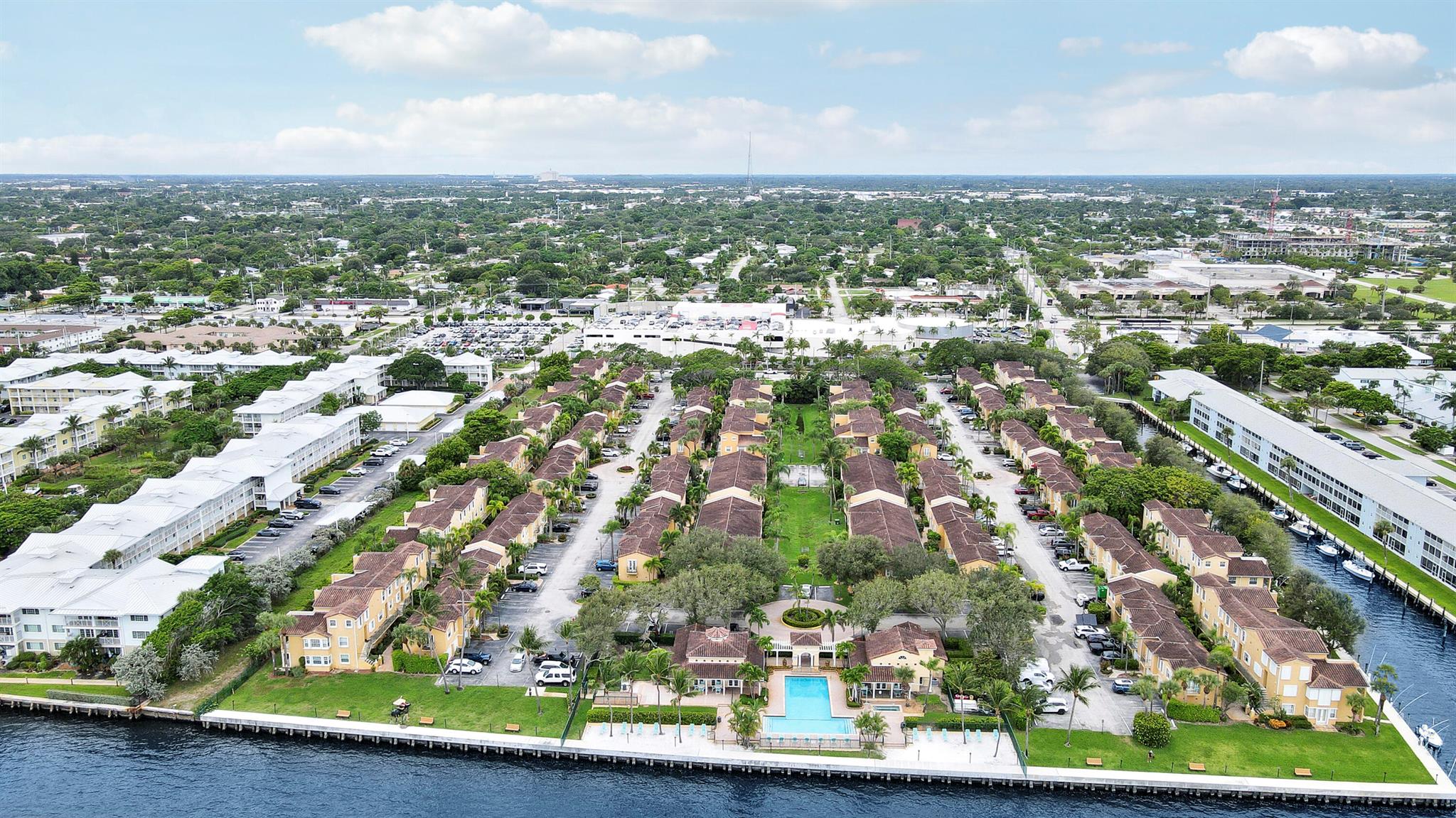 BAY REACH CONDO - Residential