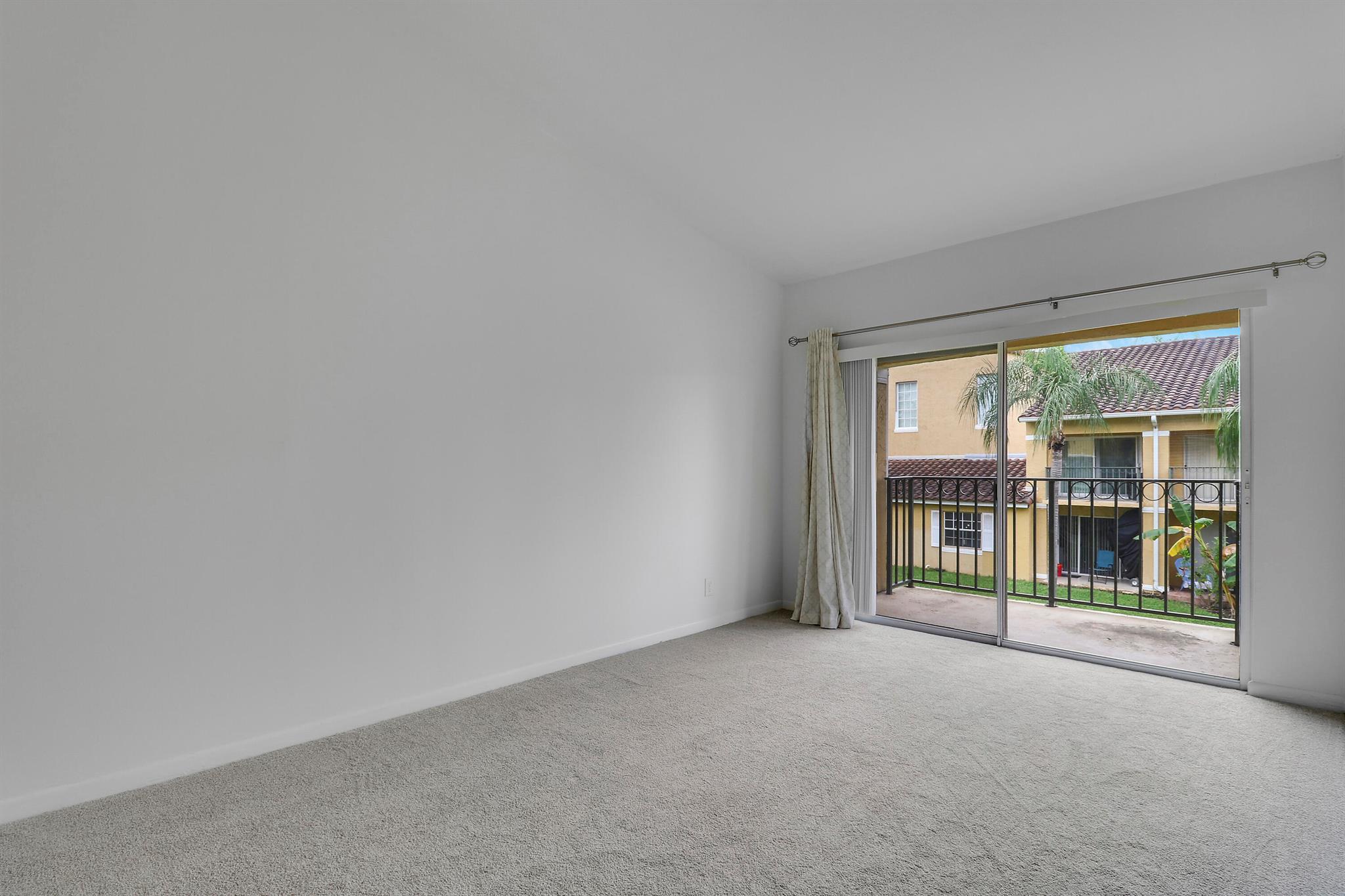 BAY REACH CONDO - Residential