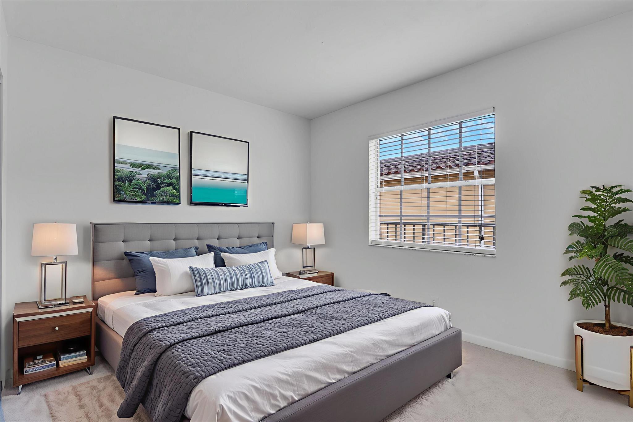 BAY REACH CONDO - Residential